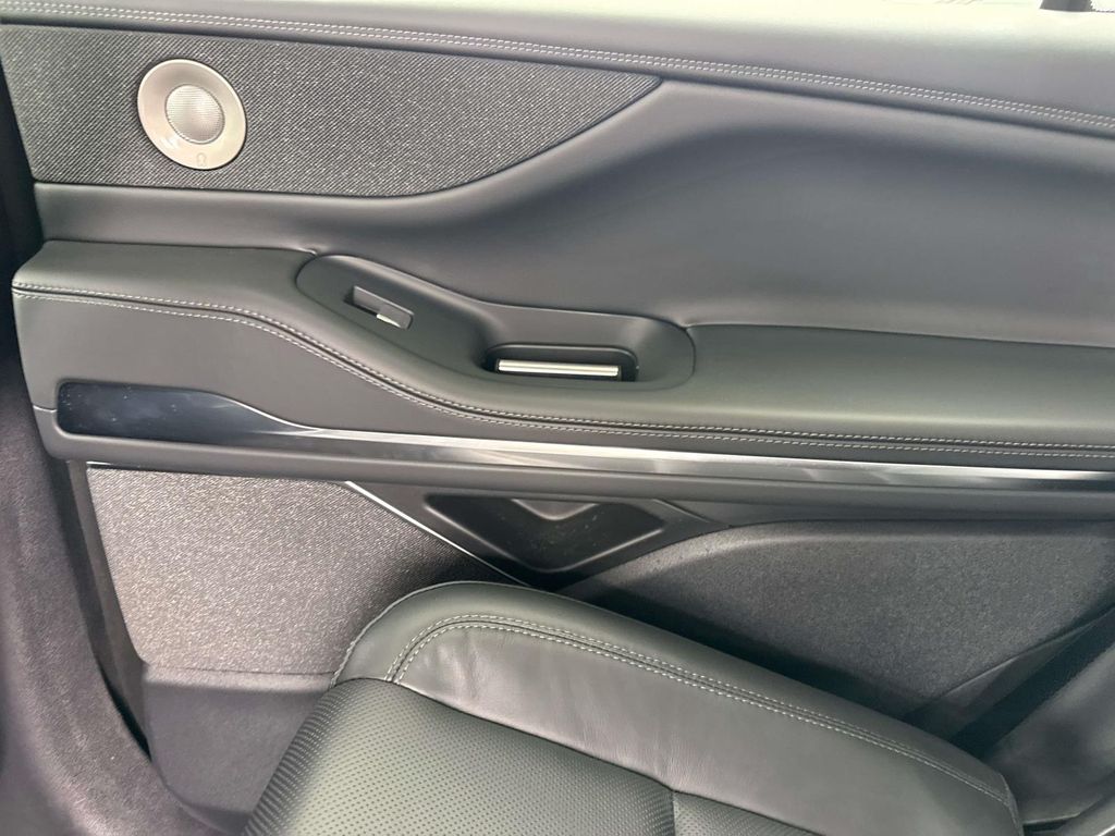2025 Lincoln Navigator Reserve - Photo 12