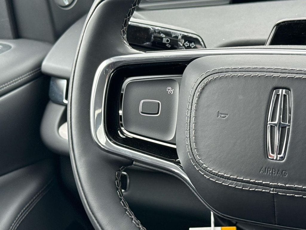 2025 Lincoln Navigator Reserve - Photo 16