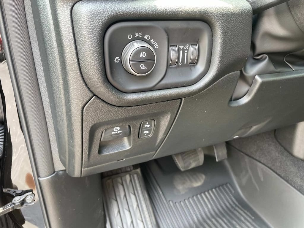 2025 RAM 1500 Laramie - Photo 13