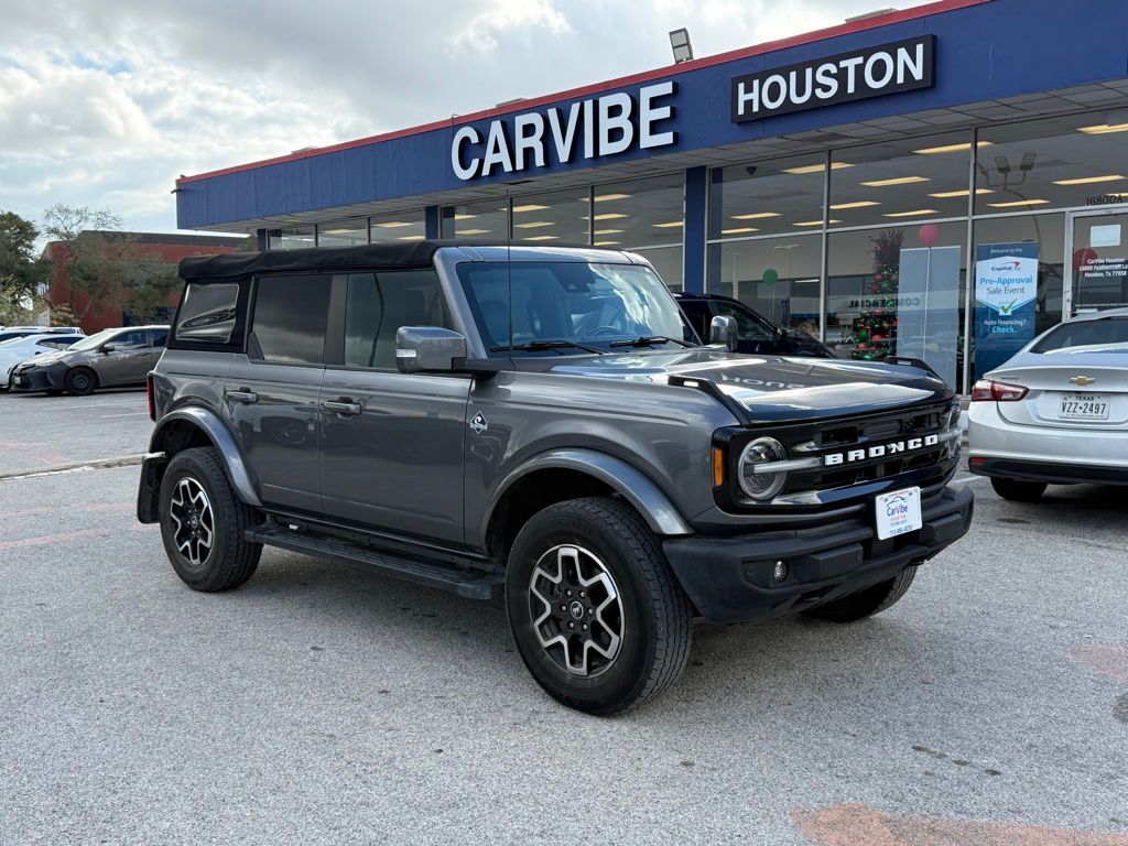 2022 Ford Bronco 4-Door Outer Banks's photo
