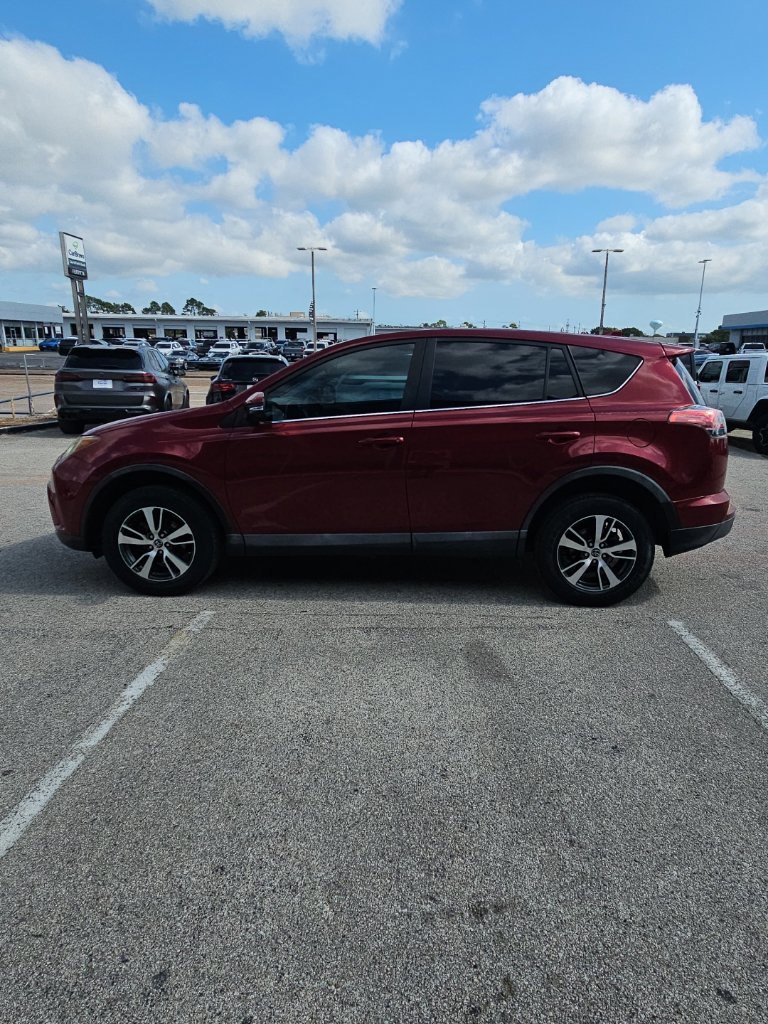 Used 2018 Toyota RAV4 XLE SUV