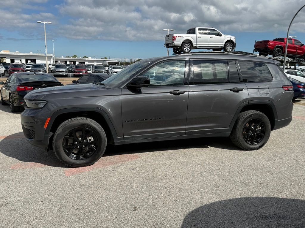 Used 2024 Jeep Grand Cherokee L Altitude SUV