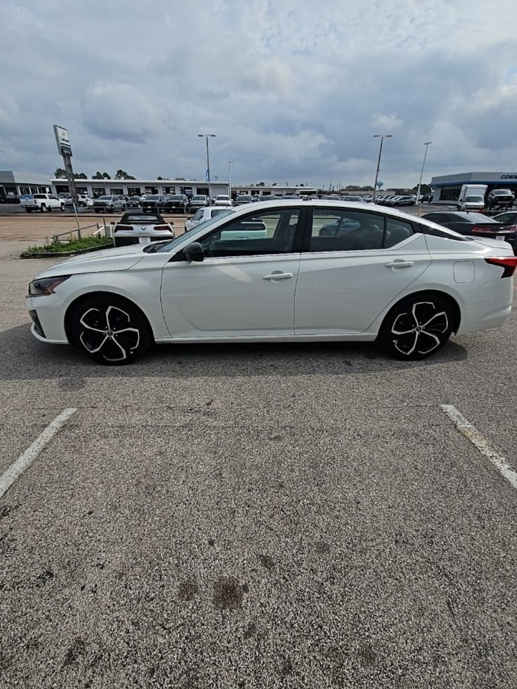 Used 2024 Nissan Altima 2.5 SR Sedan