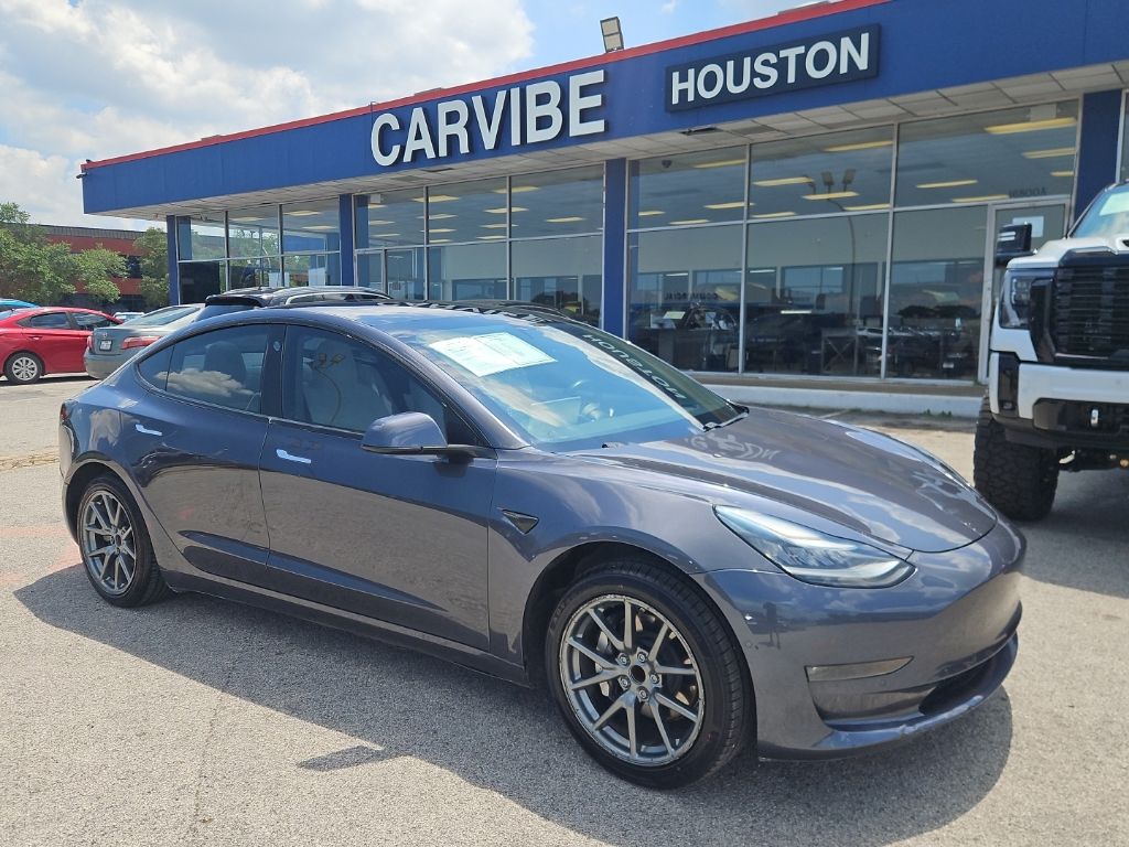 2019 Tesla Model 3 Standard Range Plus's photo