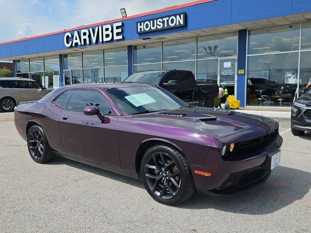2021 Dodge Challenger SXT Auto's photo