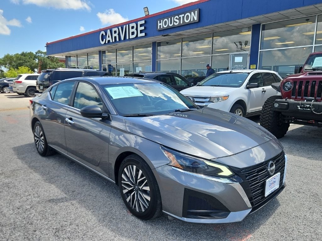 Used 2024 Nissan Altima 2.5 SV Sedan