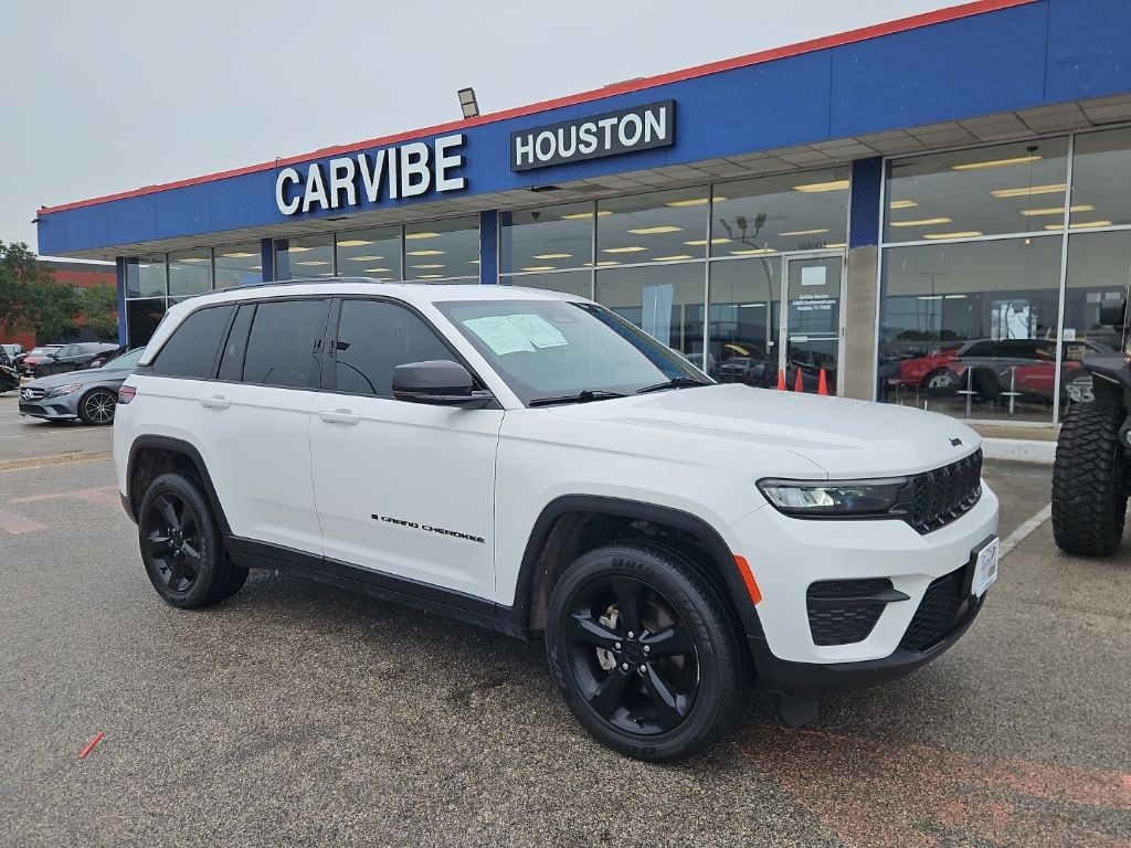 Used 2023 Jeep Grand Cherokee Altitude SUV