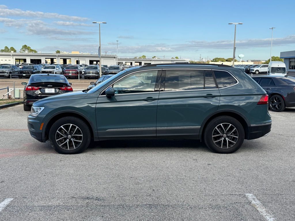 2021 Volkswagen Tiguan SE photo 3
