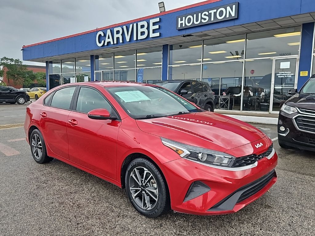 2023 Kia Forte LXS AT's photo