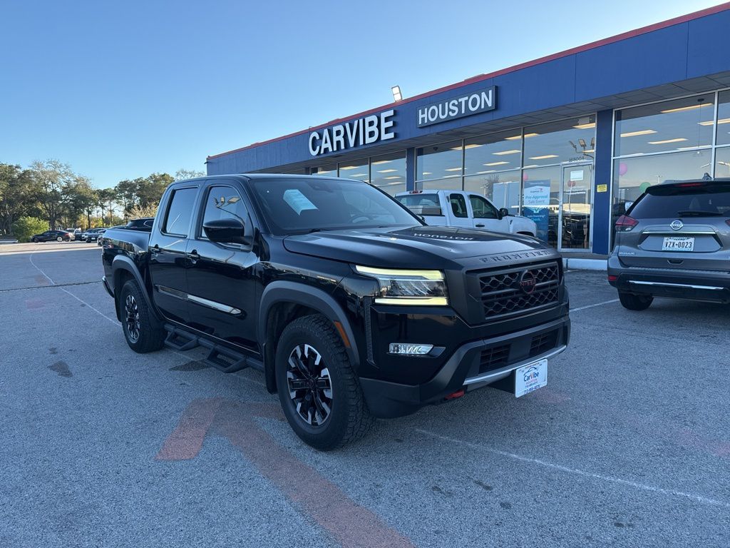 2022 Nissan Frontier PRO-X's photo
