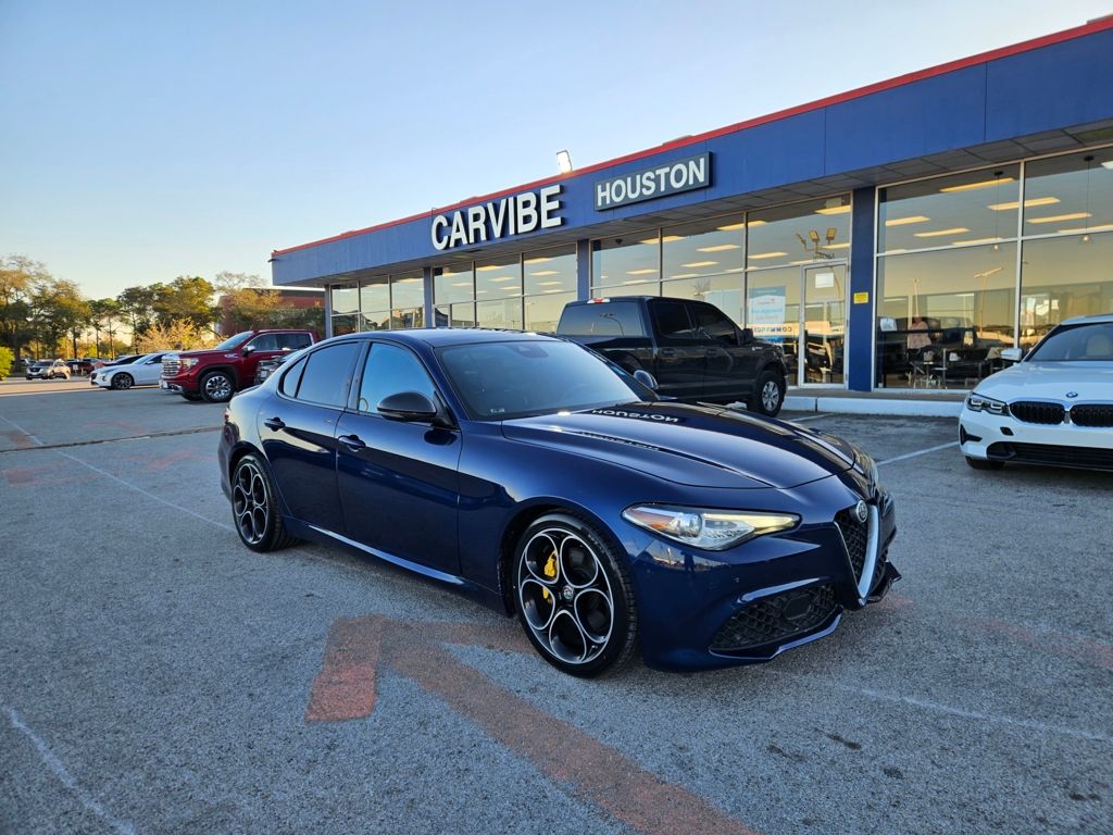 2020 Alfa Romeo Giulia Ti Sport's photo