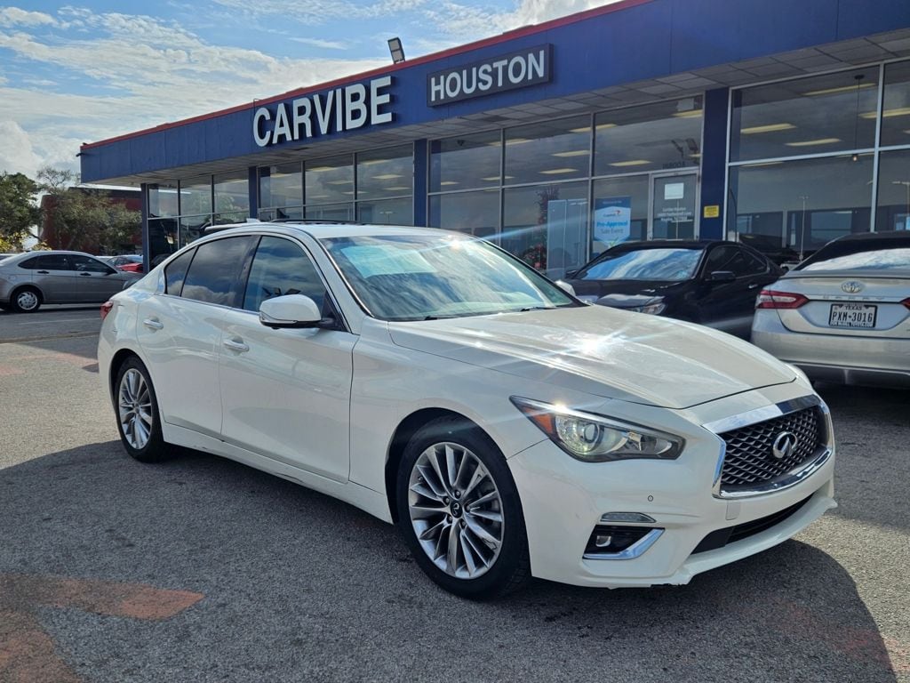 2021 INFINITI Q50 LUXE