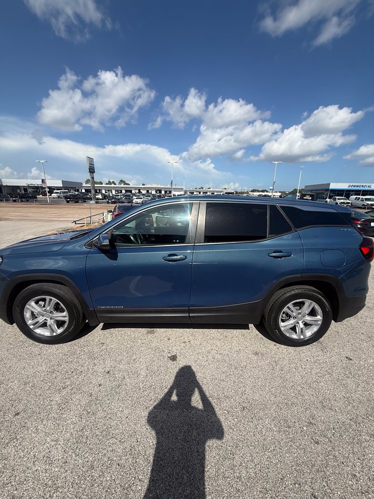 Used 2024 GMC Terrain SLE SUV