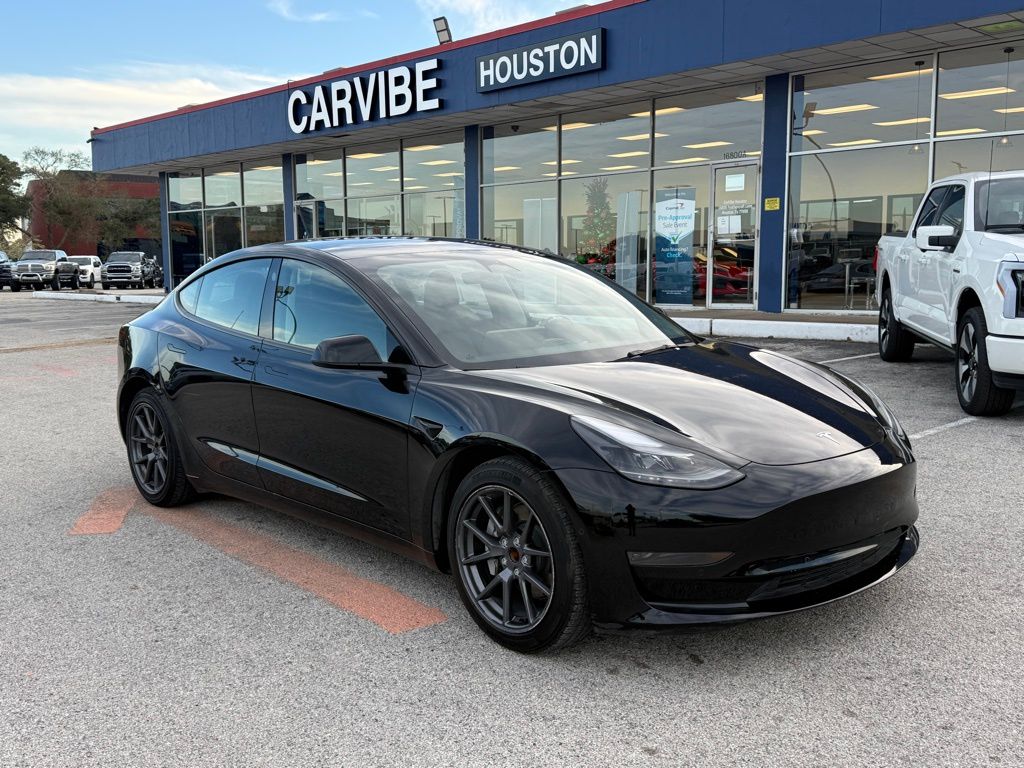 2022 Tesla Model 3 Base's photo