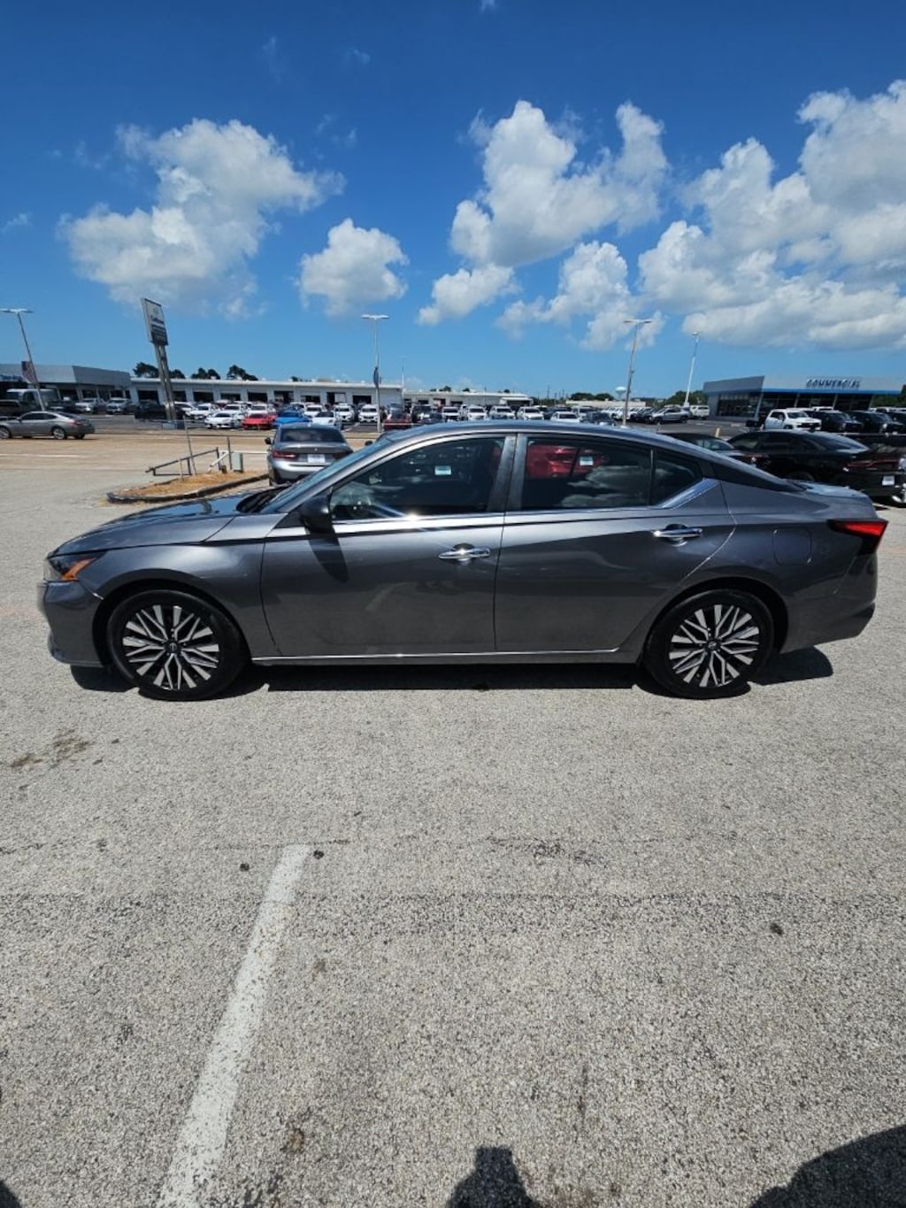 Used 2024 Nissan Altima 2.5 SV Sedan