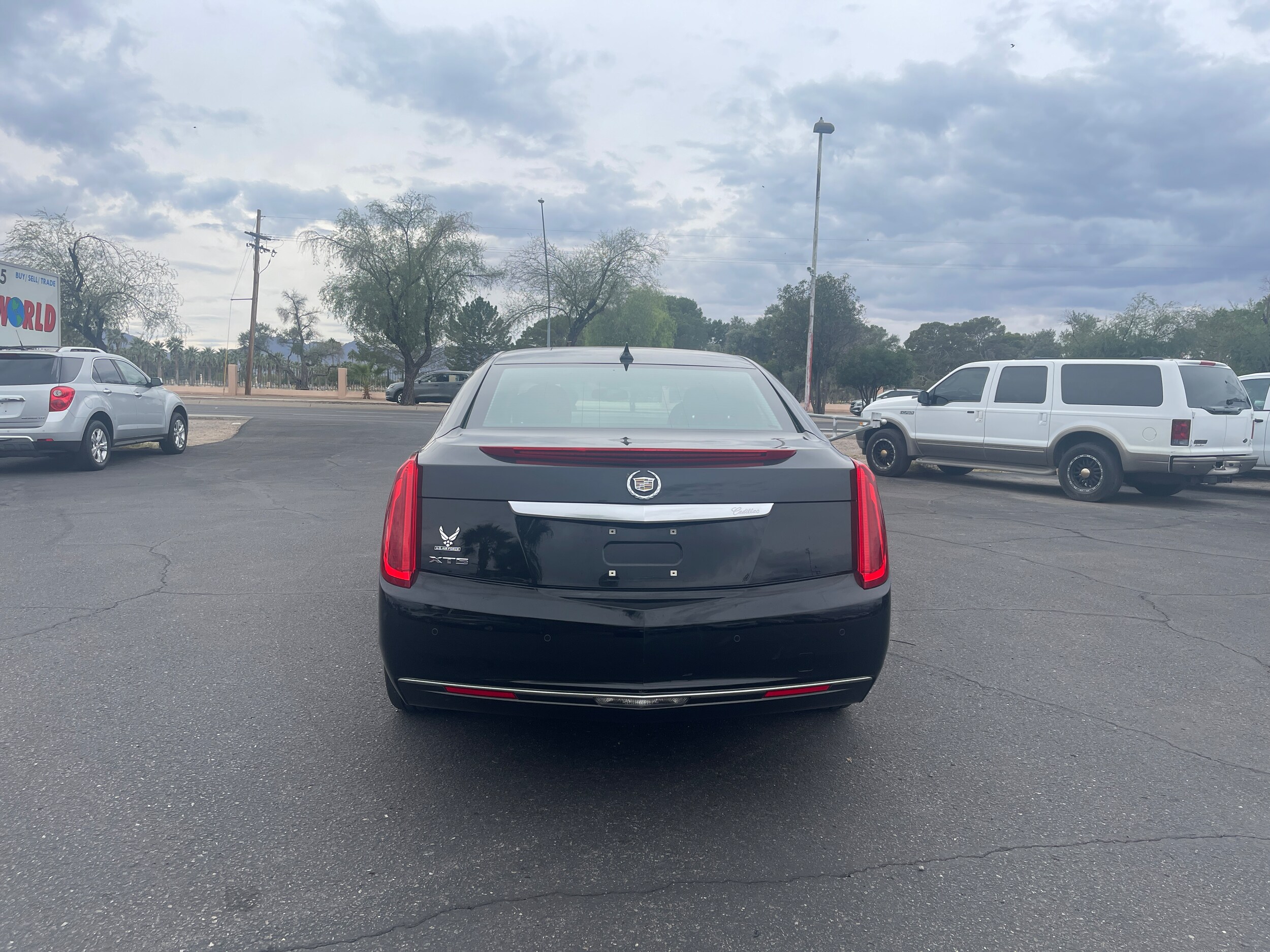 2013 Cadillac XTS photo 4