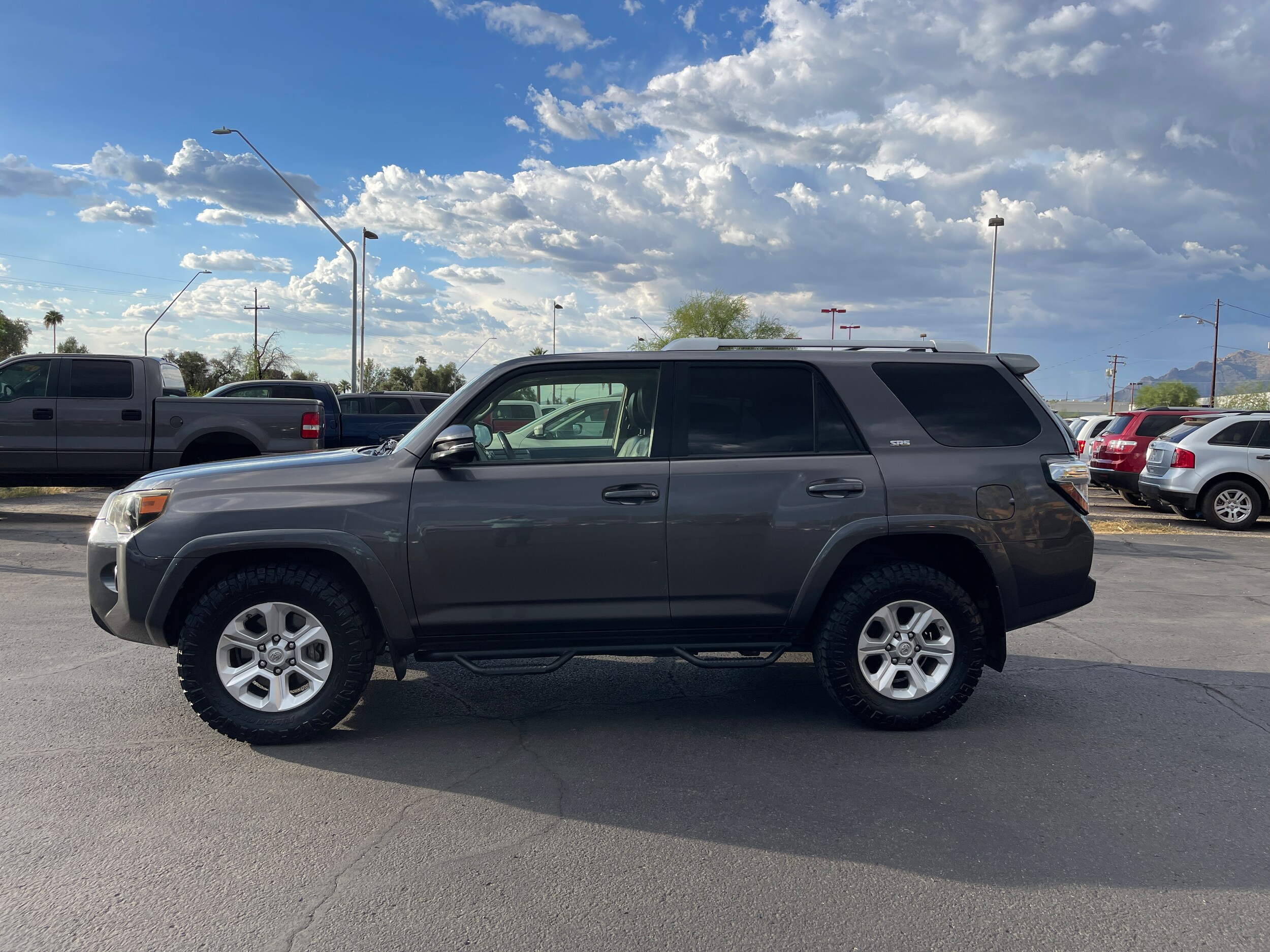 2016 Toyota 4Runner SR5 Premium photo 2