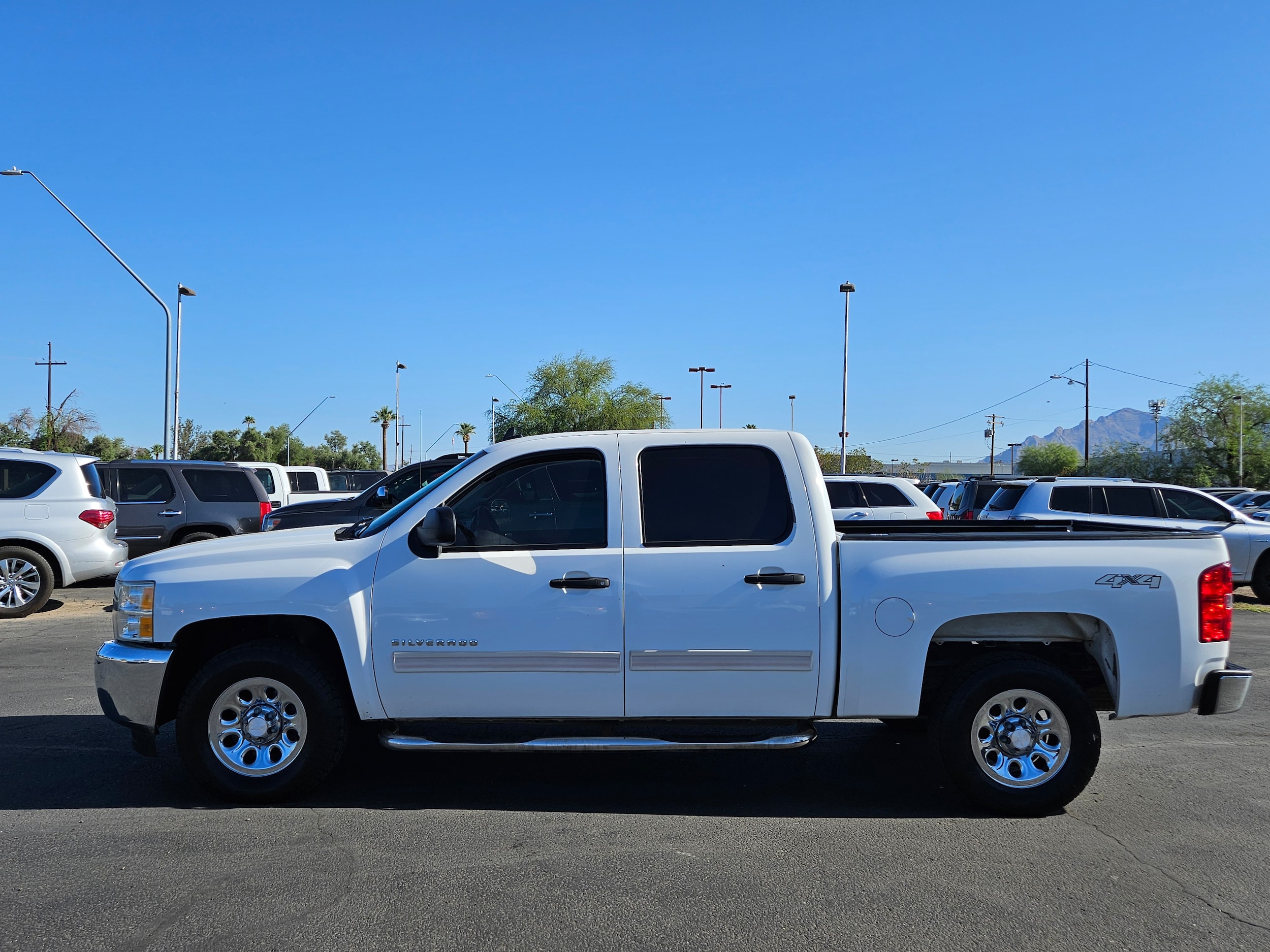 2013 Chevrolet Silverado 1500 LS photo 2