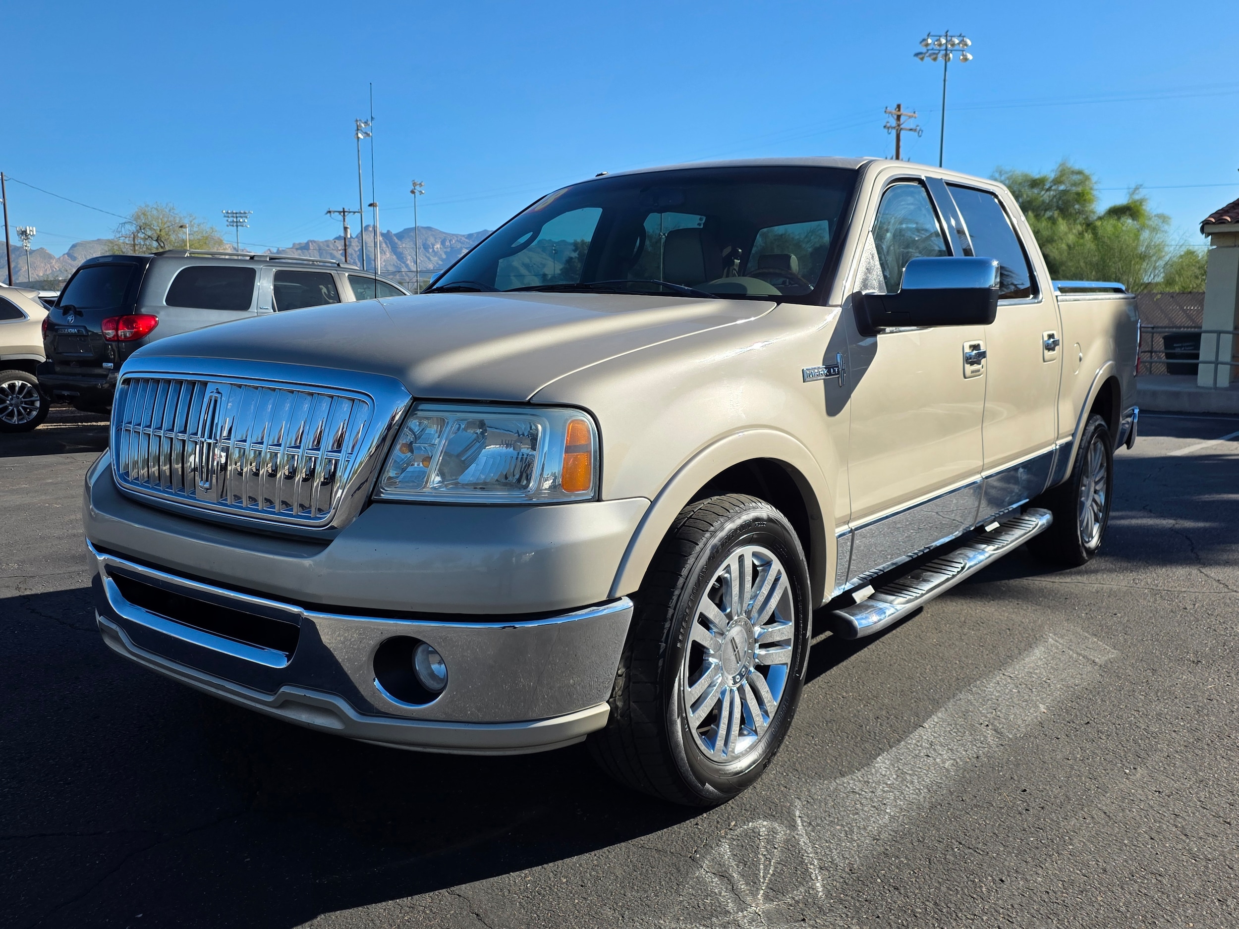 2008 Lincoln Mark LT Base