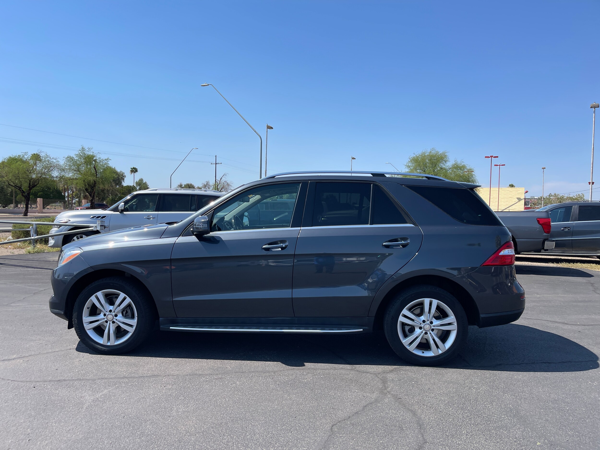 2013 Mercedes Benz ML 350 BlueTEC 4MATIC photo 2