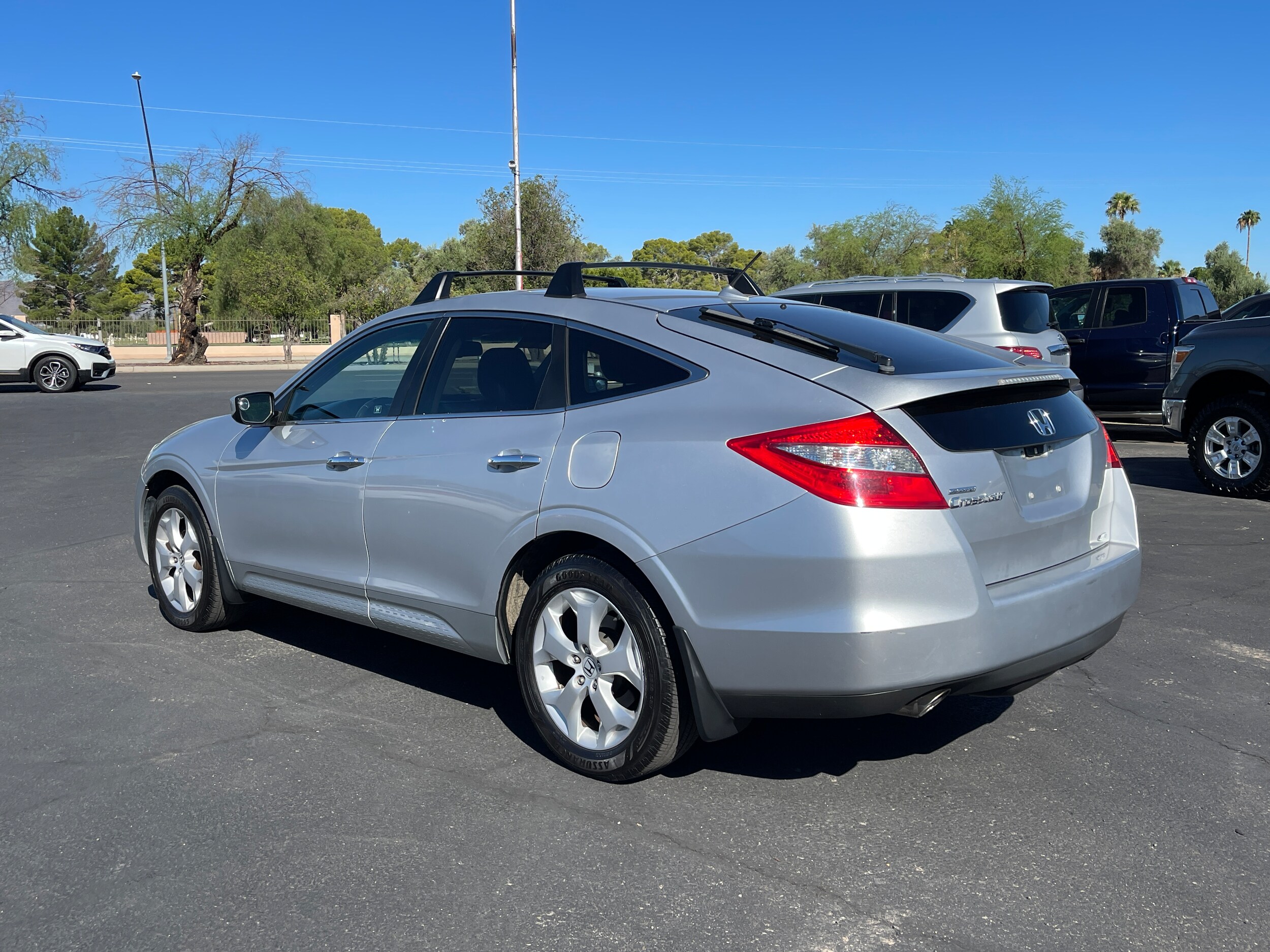 2010 Honda Accord EX-L 4WD photo 3
