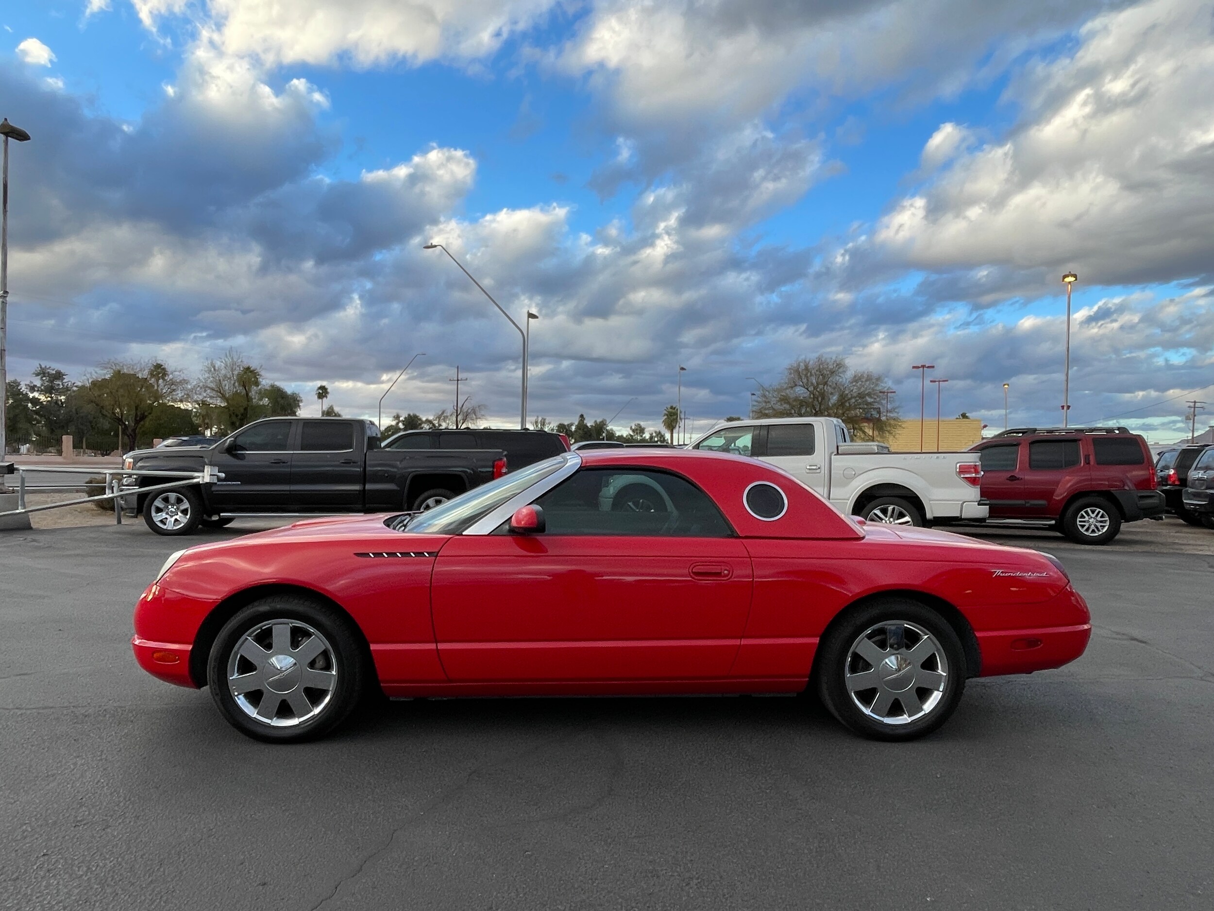 2002 Ford Thunderbird Deluxe photo 2