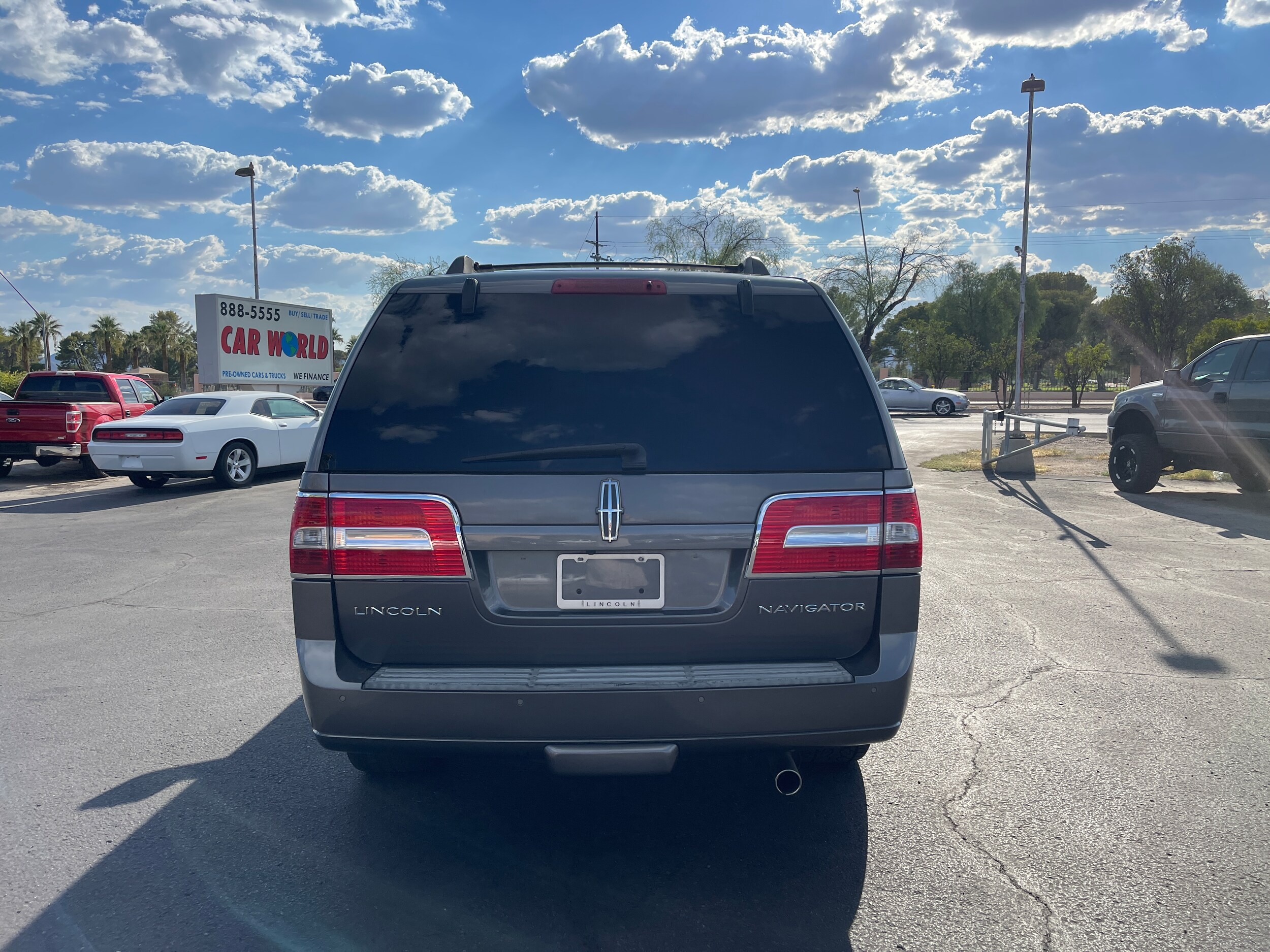 2014 Lincoln Navigator photo 2