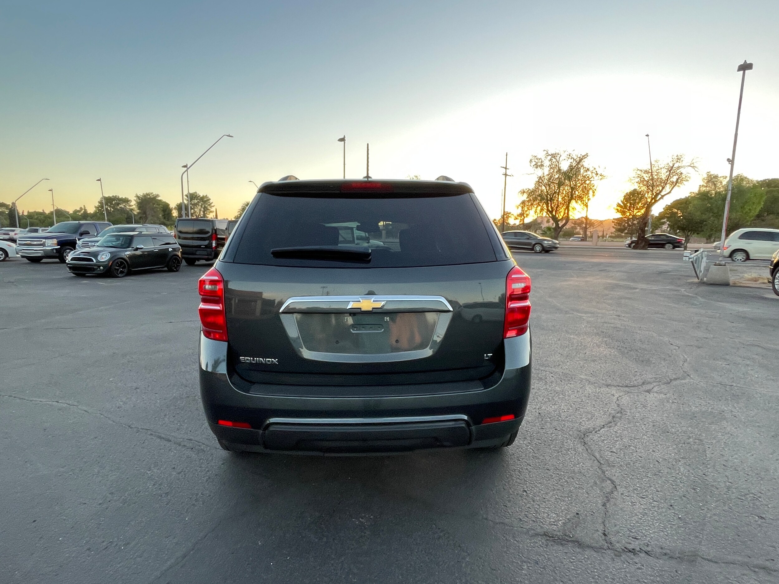 2017 Chevrolet Equinox LT photo 4