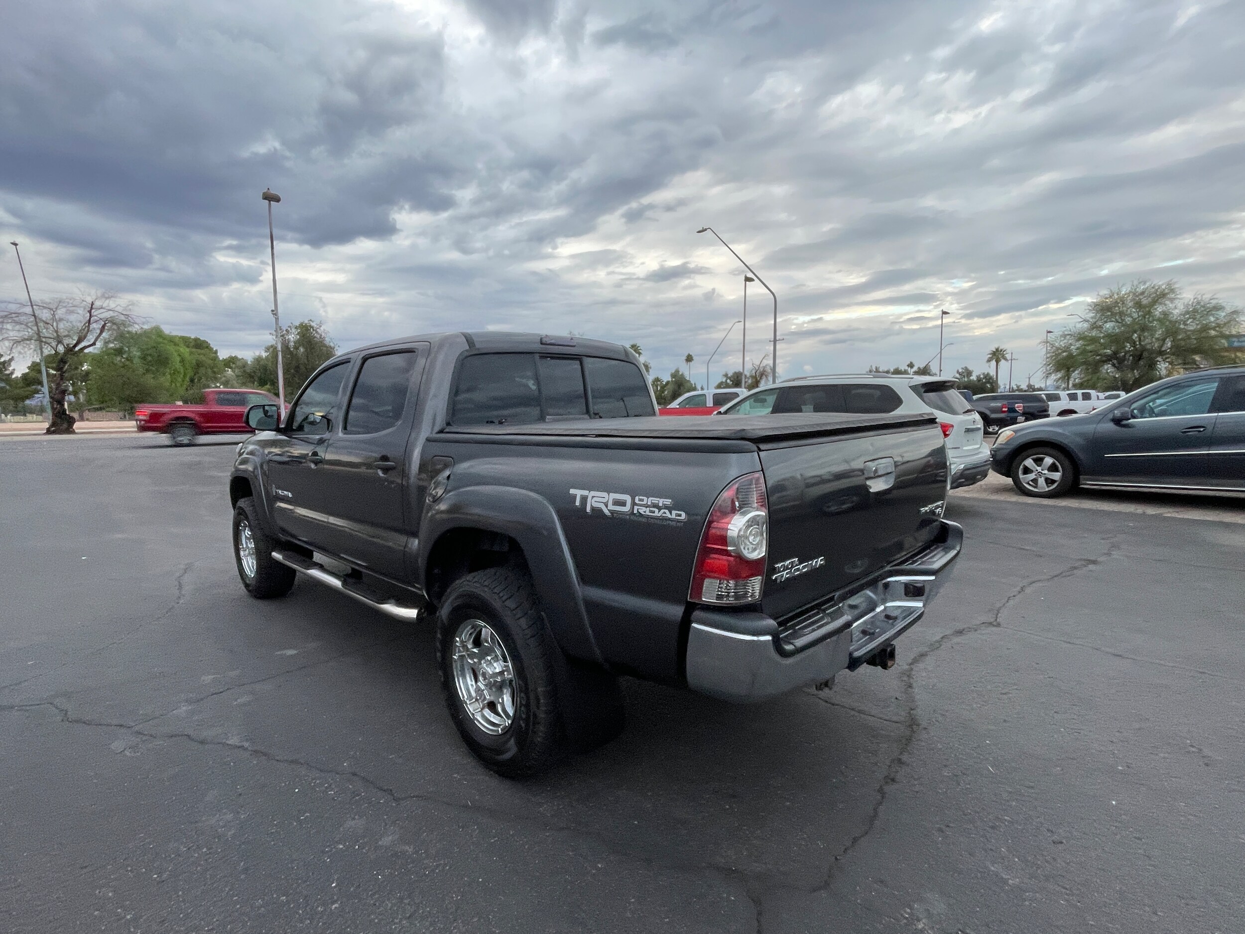 2013 Toyota Tacoma PreRunner V6 photo 2