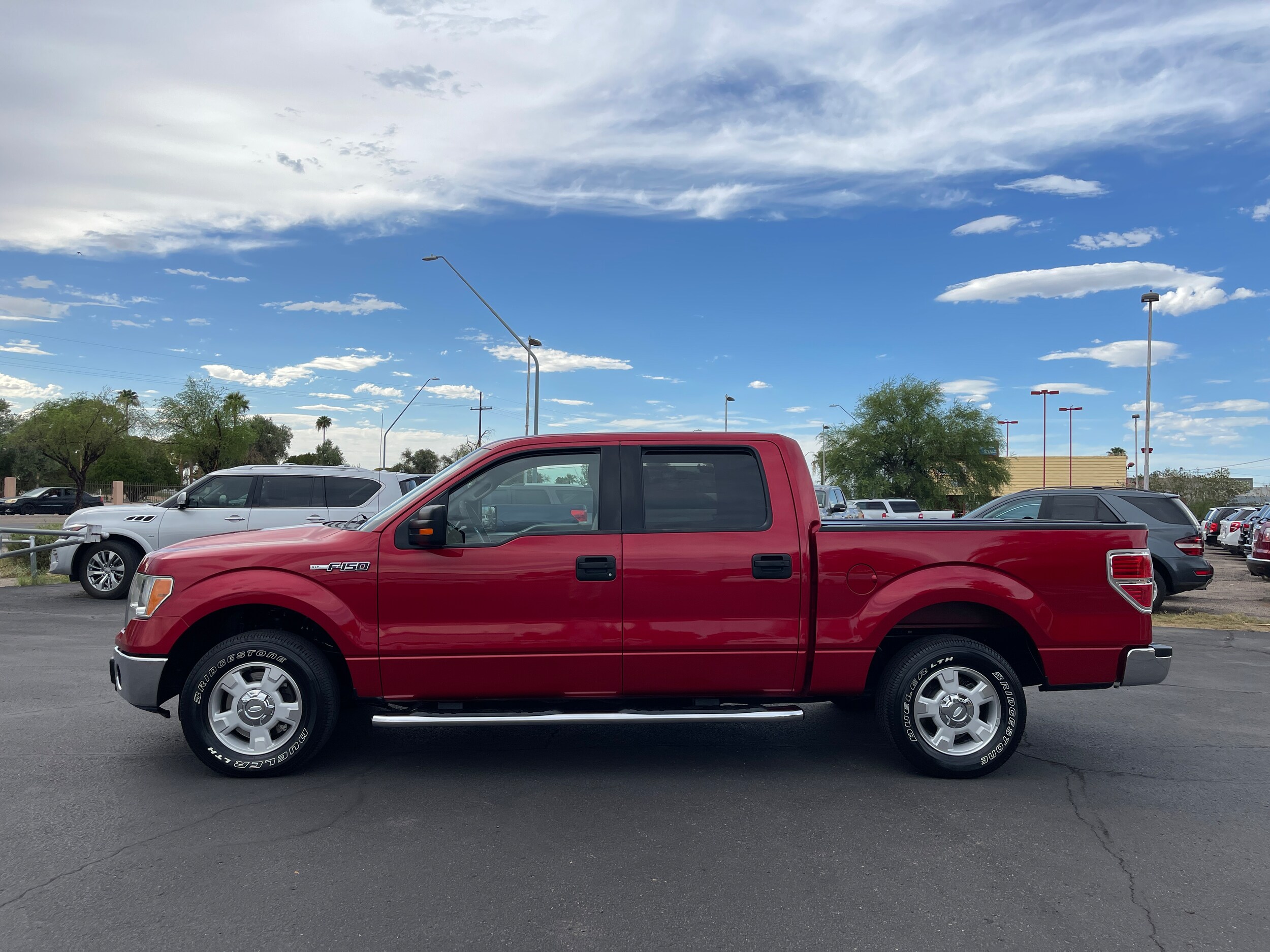 2010 Ford F-150 XLT photo 2