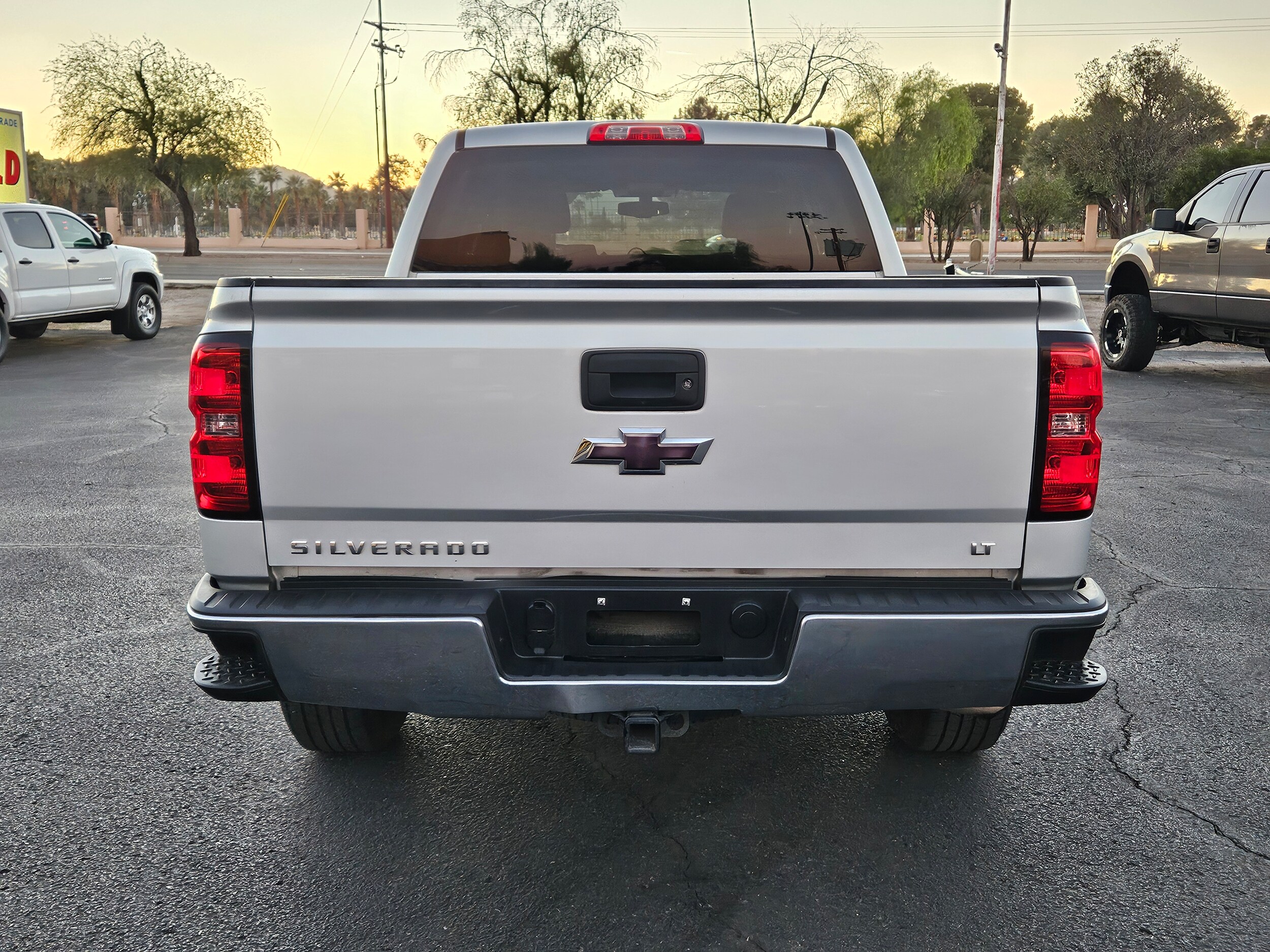 2016 Chevrolet Silverado 1500 LT photo 4