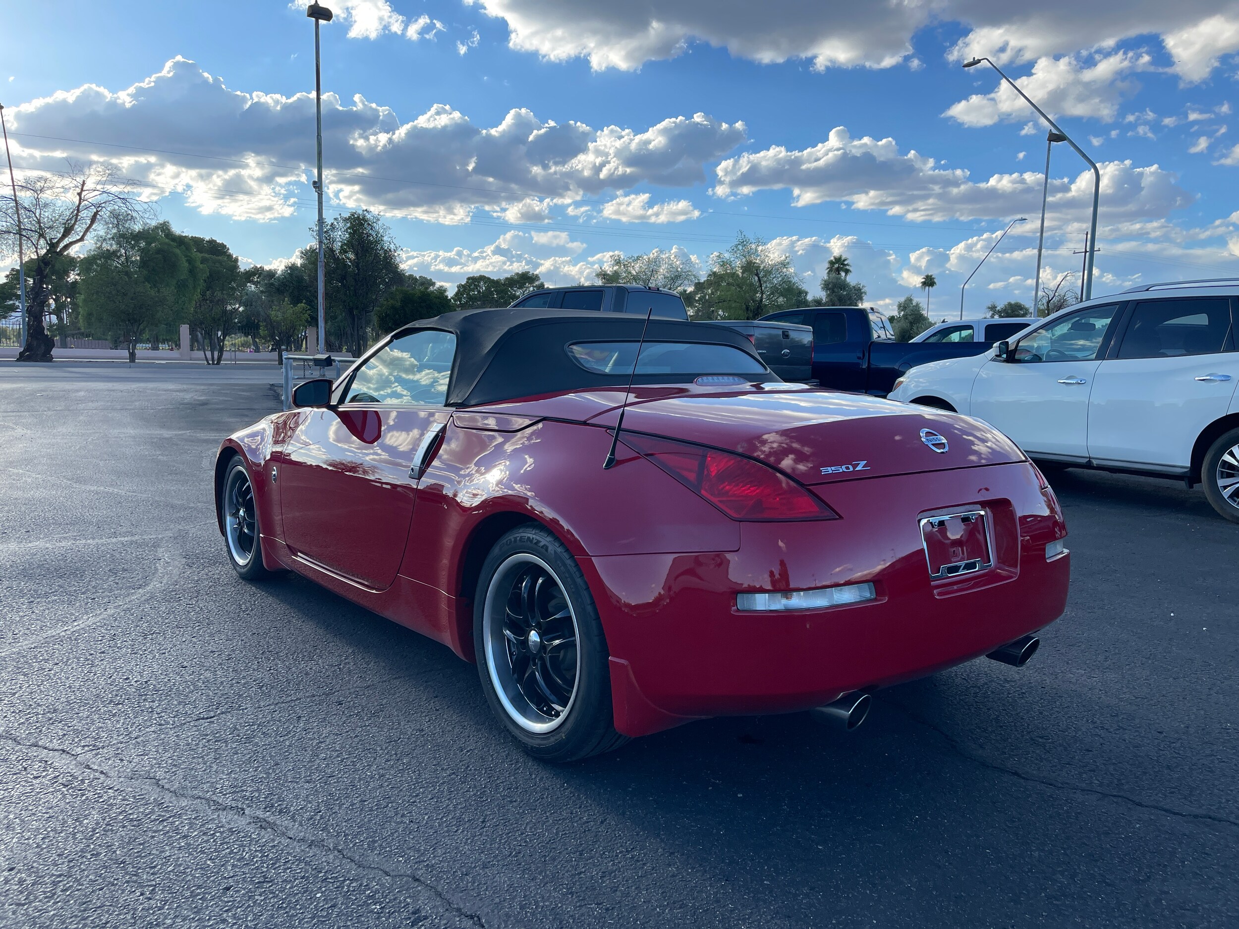 2004 Nissan 350Z Touring photo 3