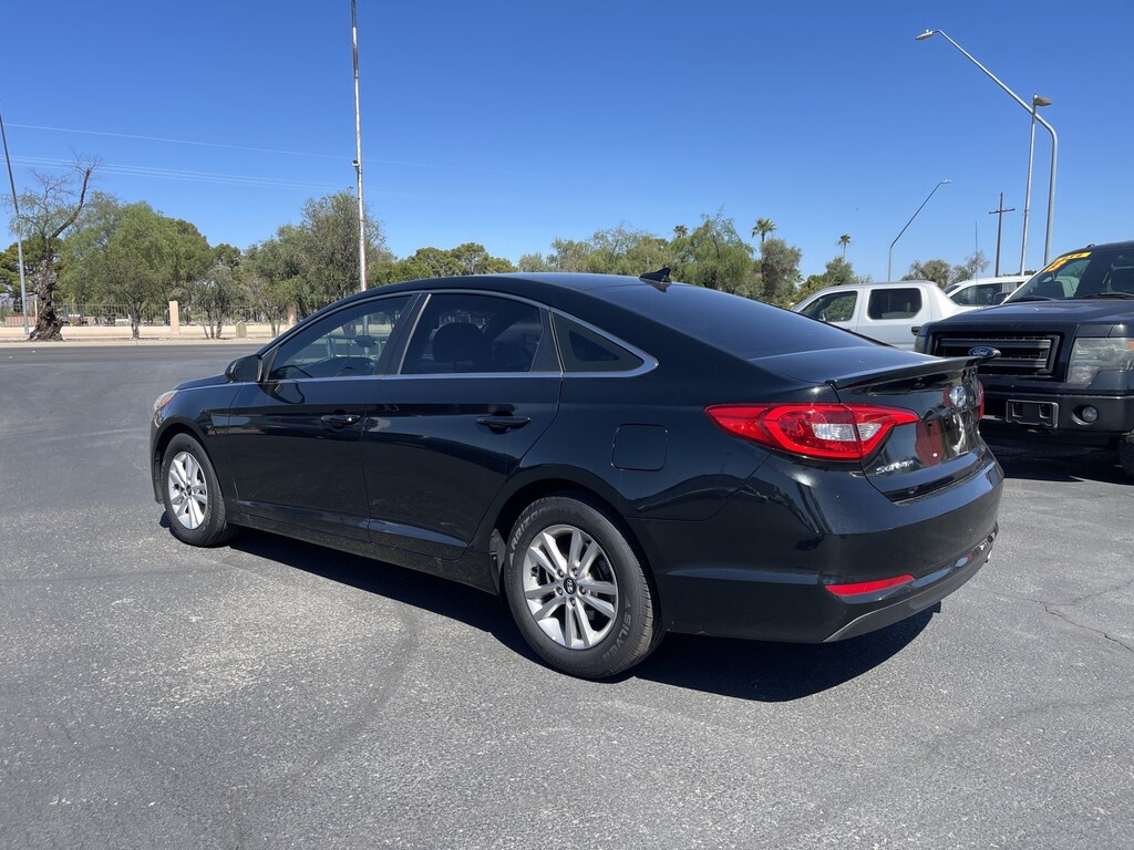 Used 2016 Hyundai Sonata SE Sedan
