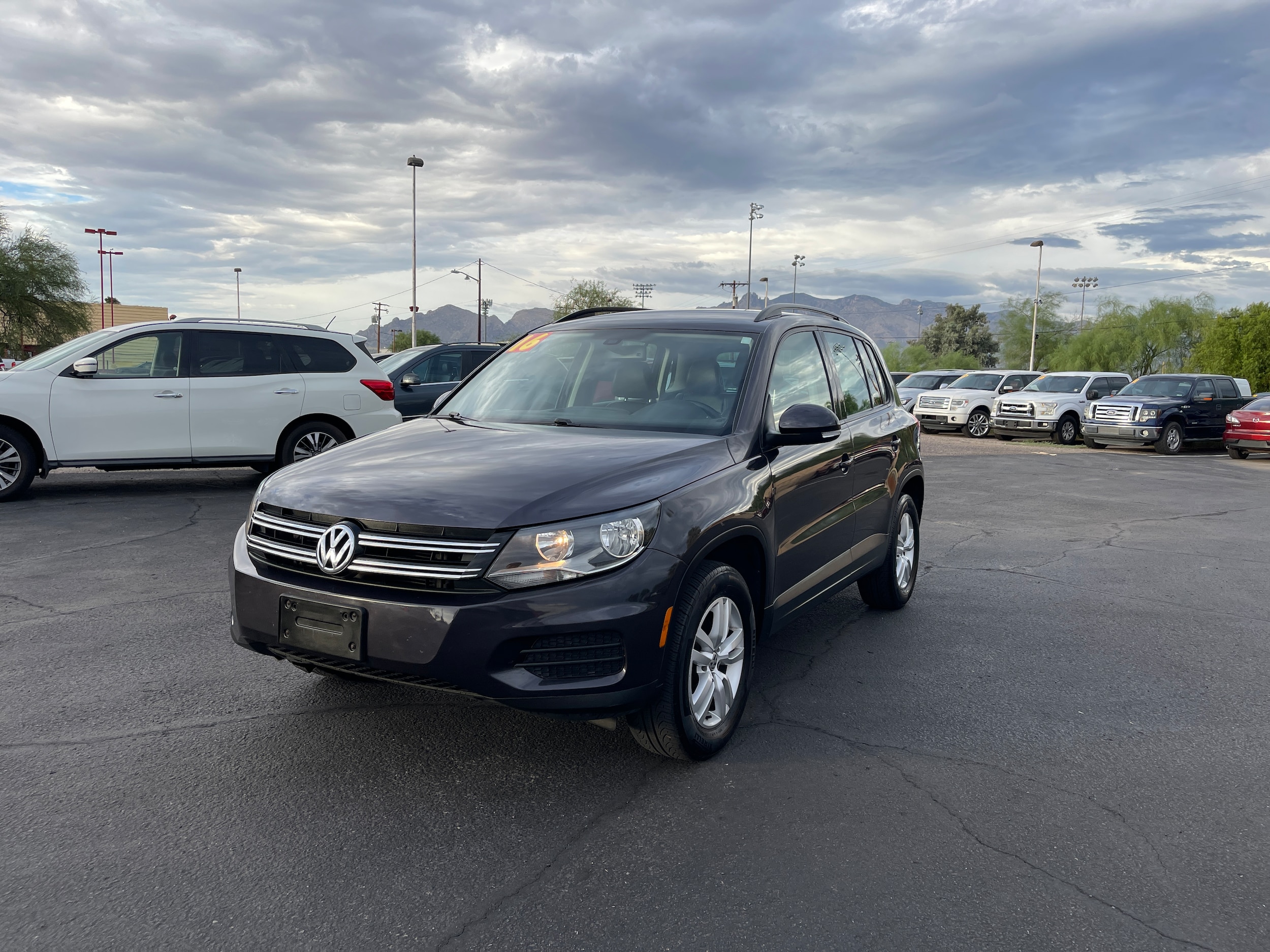 2016 Volkswagen Tiguan S