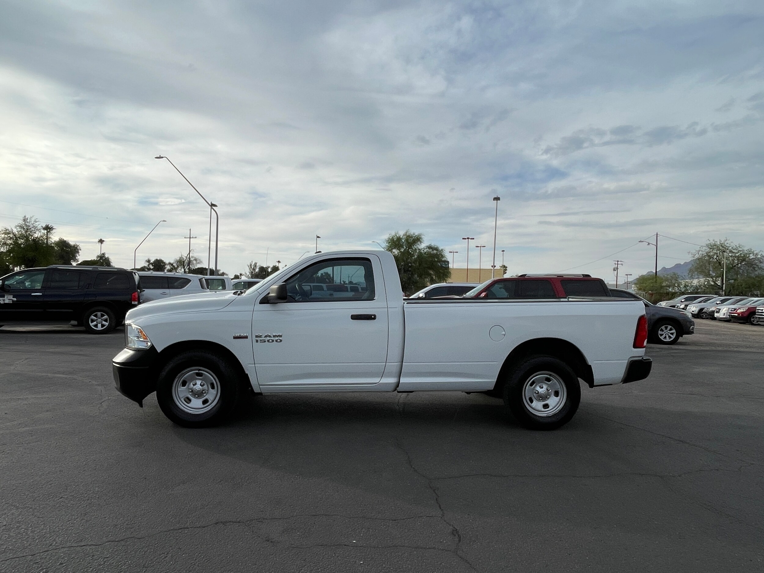 2016 Ram 1500 Tradesman photo 2