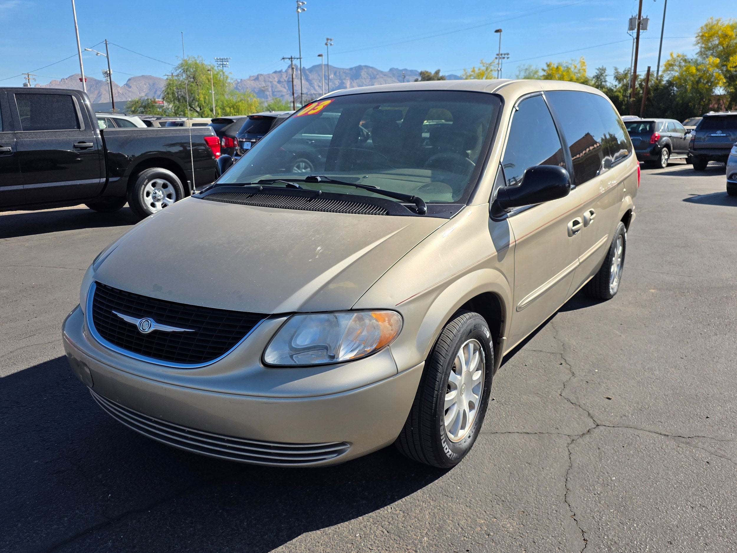 2003 Chrysler Town & Country LX