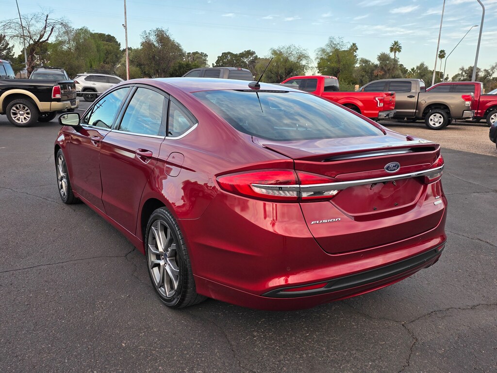 Used 2017 Ford Fusion SE Sedan