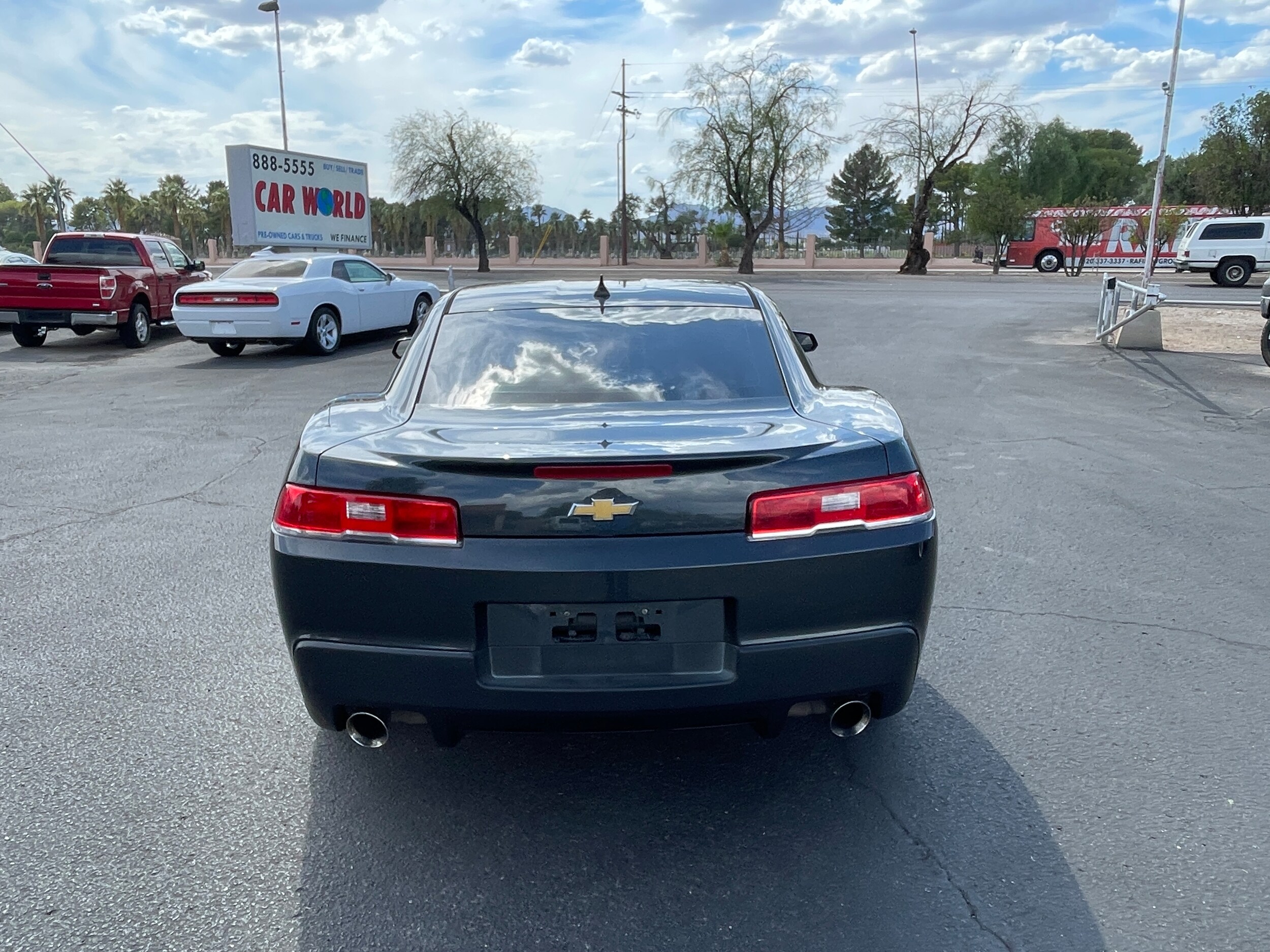 2015 Chevrolet Camaro photo 4