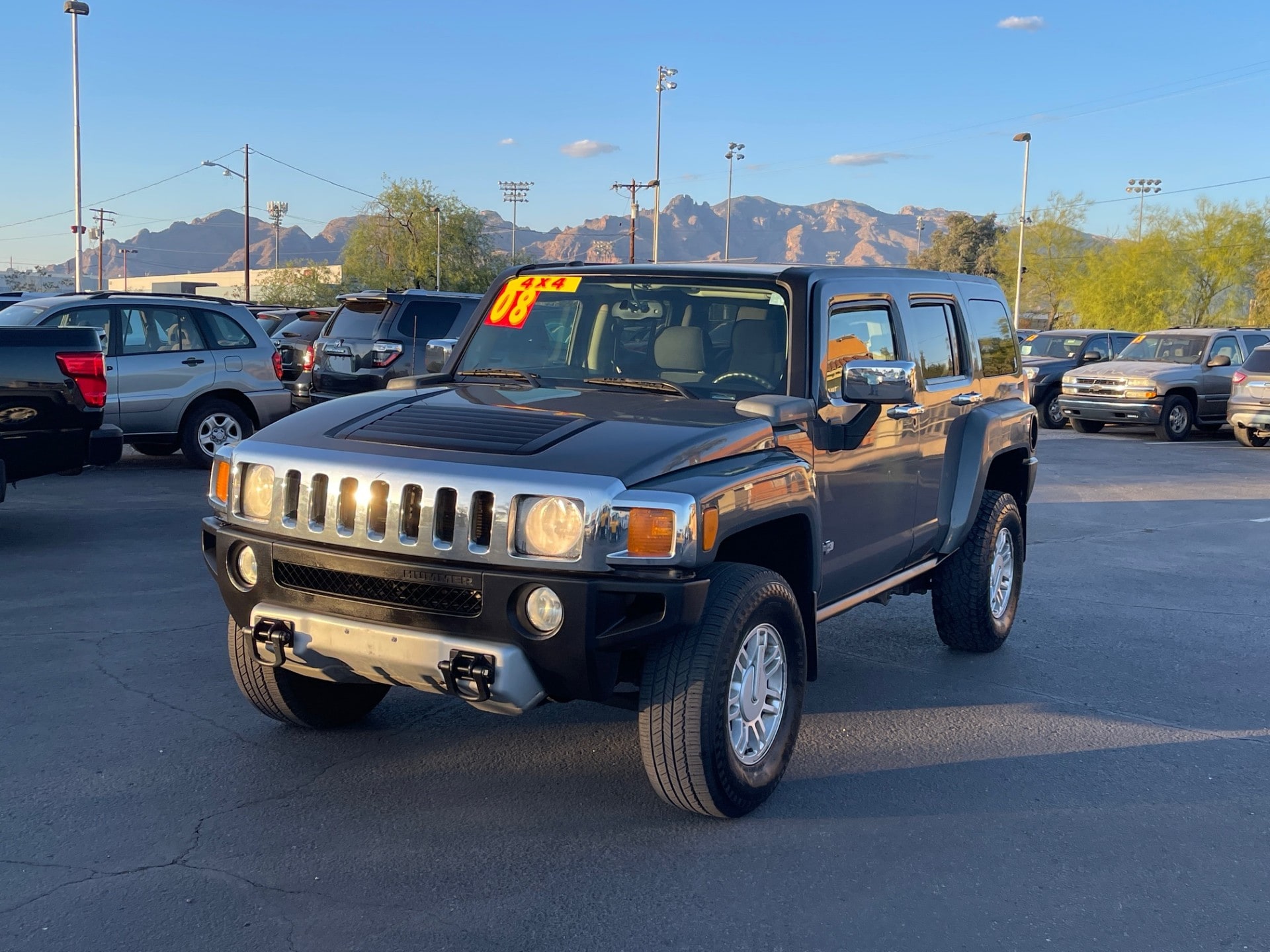 2008 Hummer H3 SUV's photo