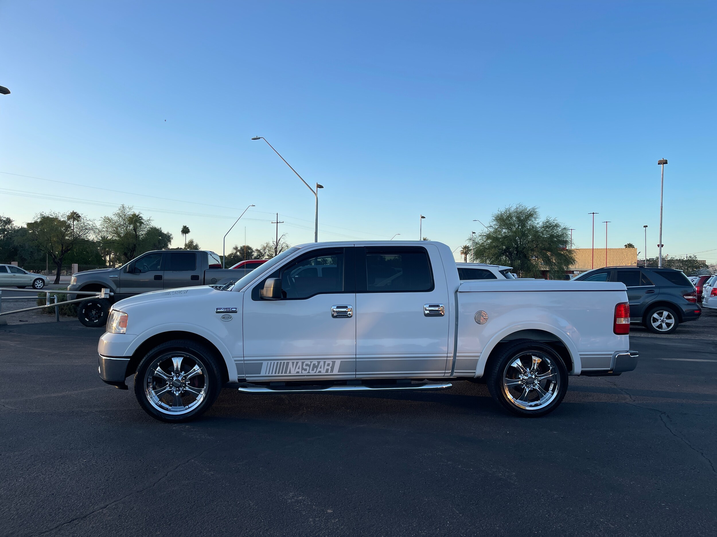 2006 Ford F-150 Lariat photo 2