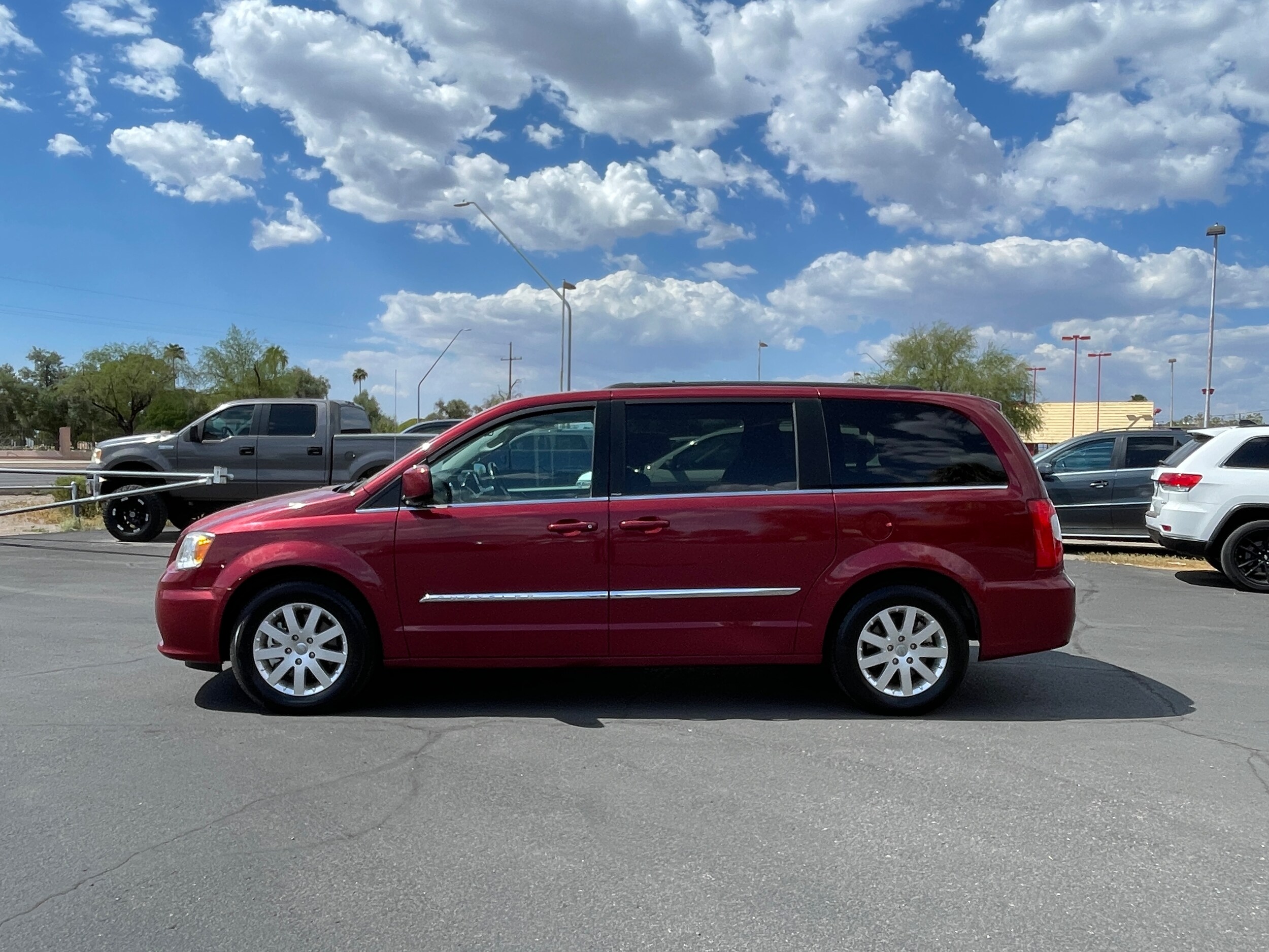 2012 Chrysler Town & Country Touring photo 2