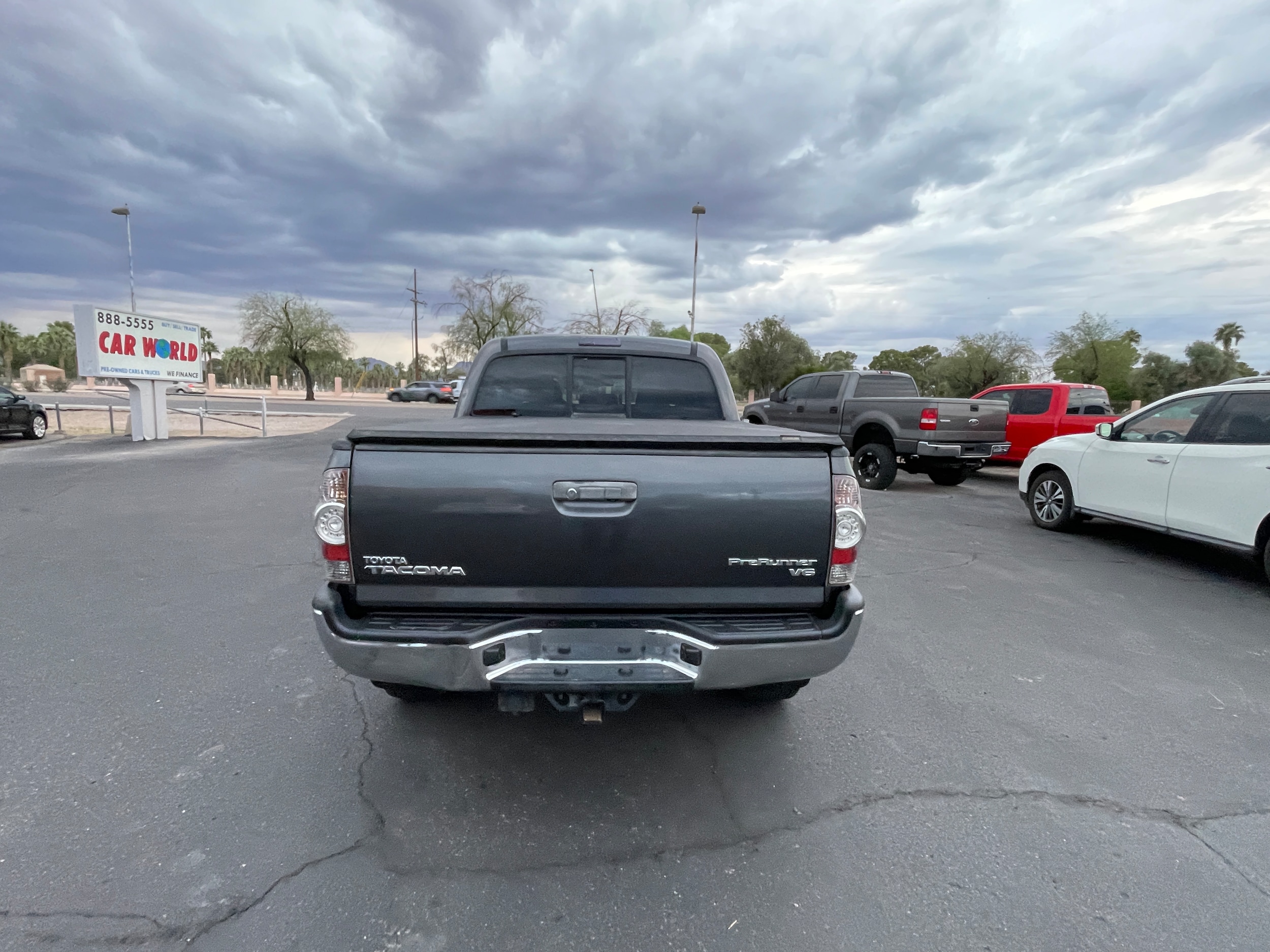2013 Toyota Tacoma PreRunner V6 photo 3