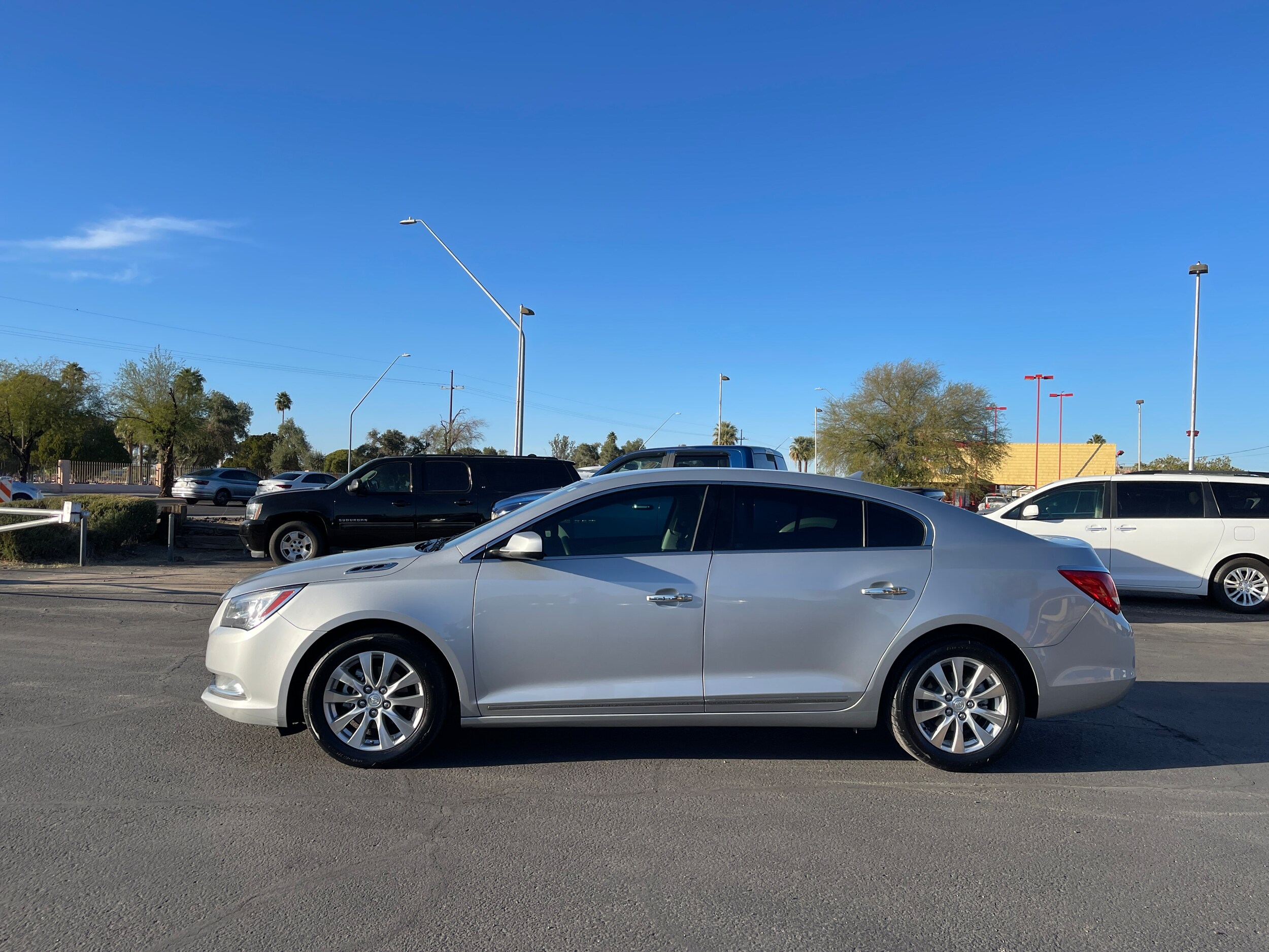 2014 Buick LaCrosse Base photo 2