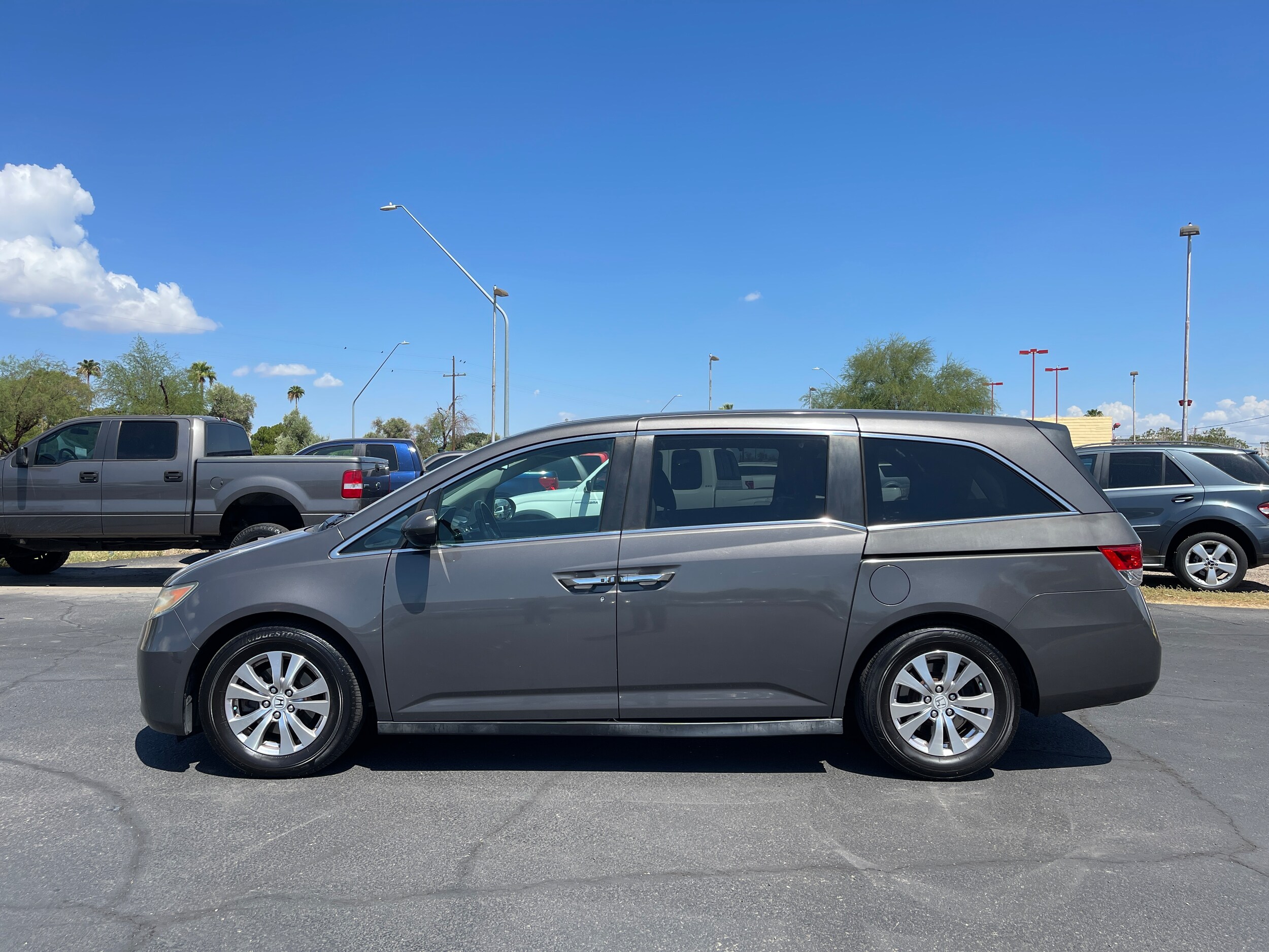 2014 Honda Odyssey EX-L photo 2