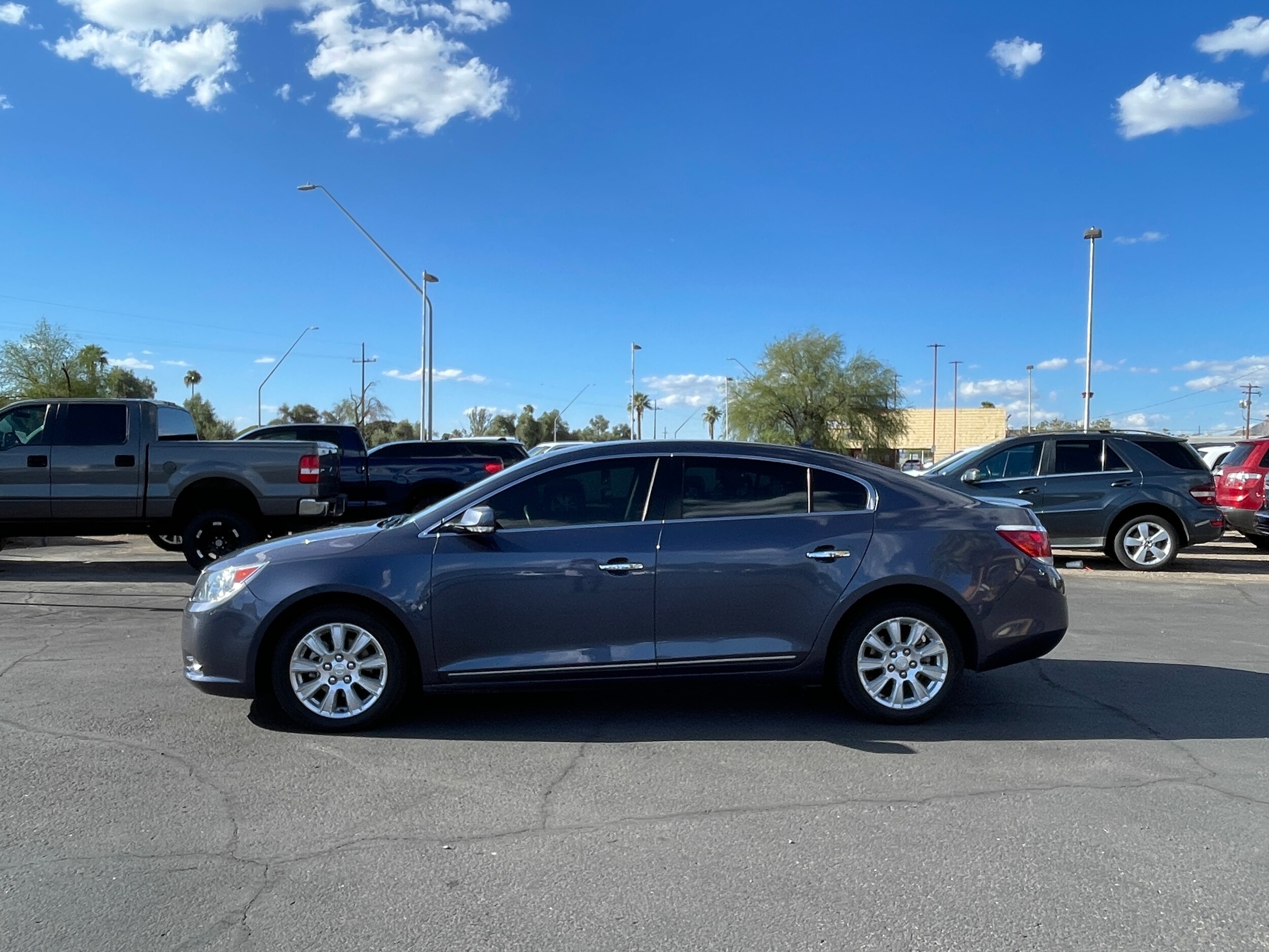 2013 Buick LaCrosse Leather photo 2