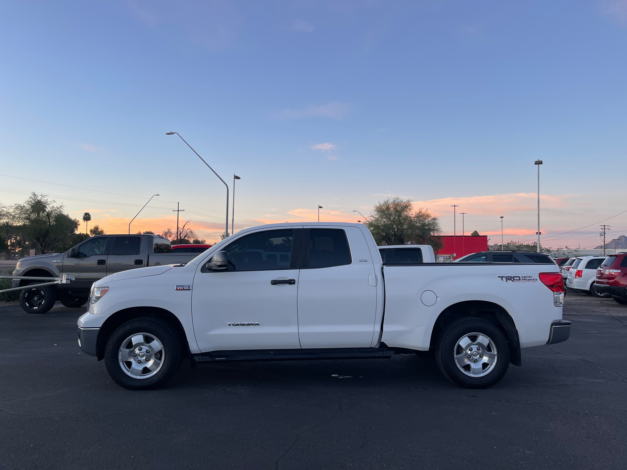 2010 Toyota Tundra SR5 photo 2