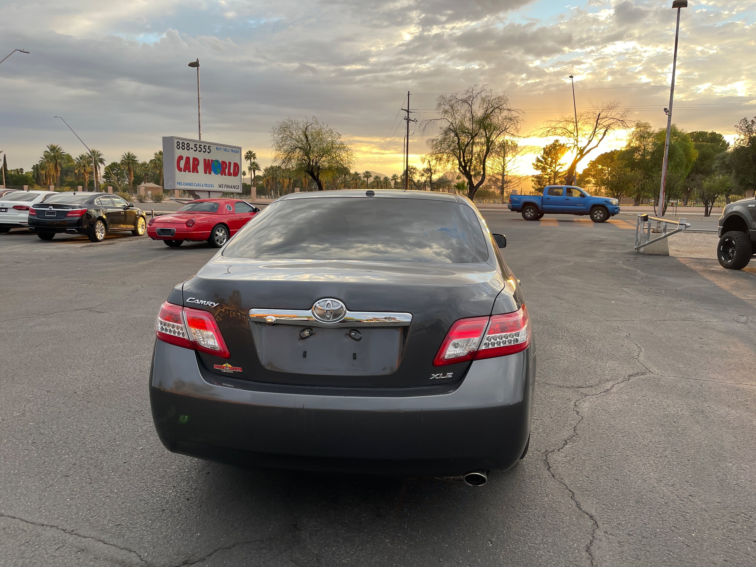 2011 Toyota Camry XLE photo 4