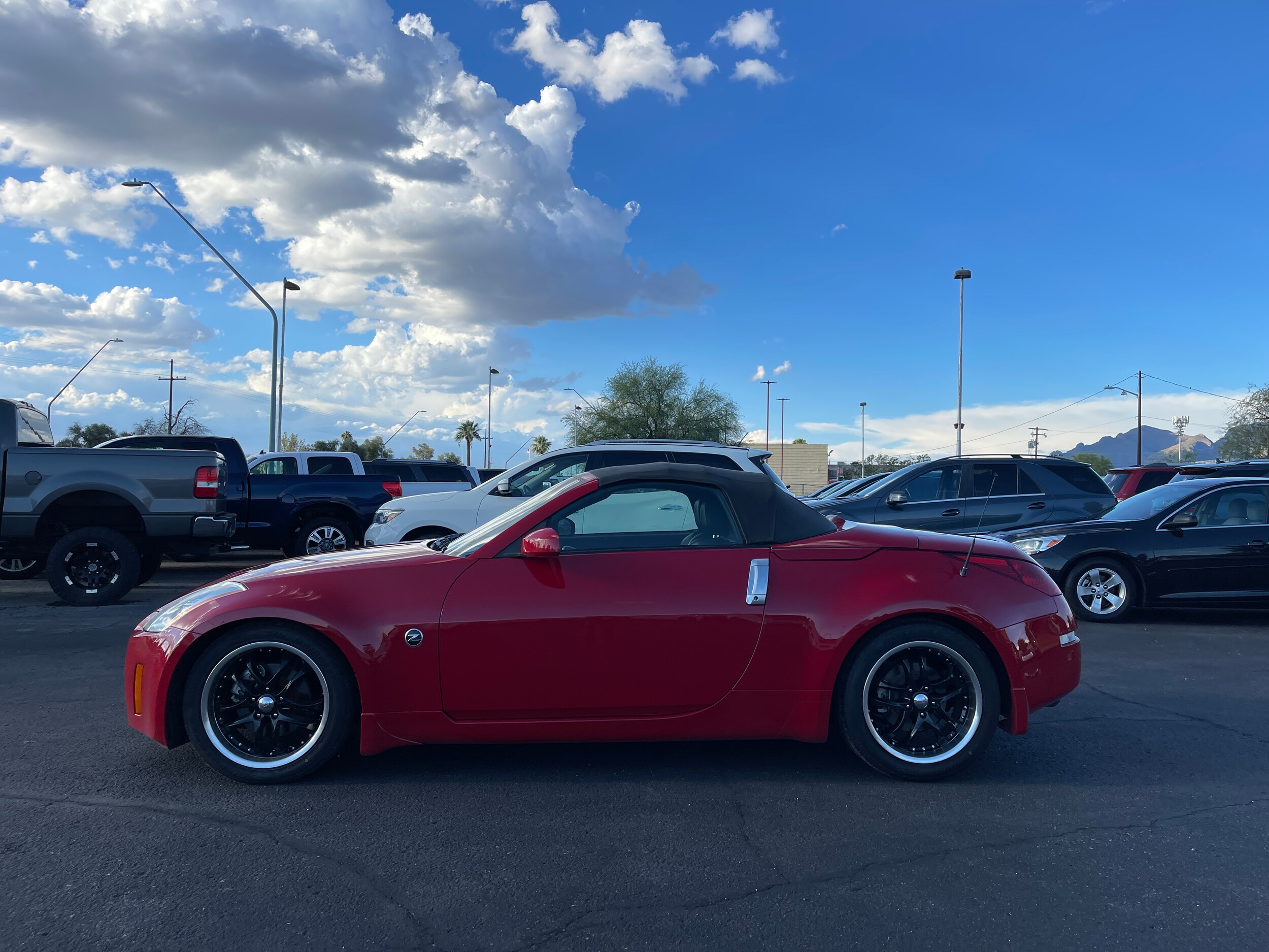 2004 Nissan 350Z Touring photo 2