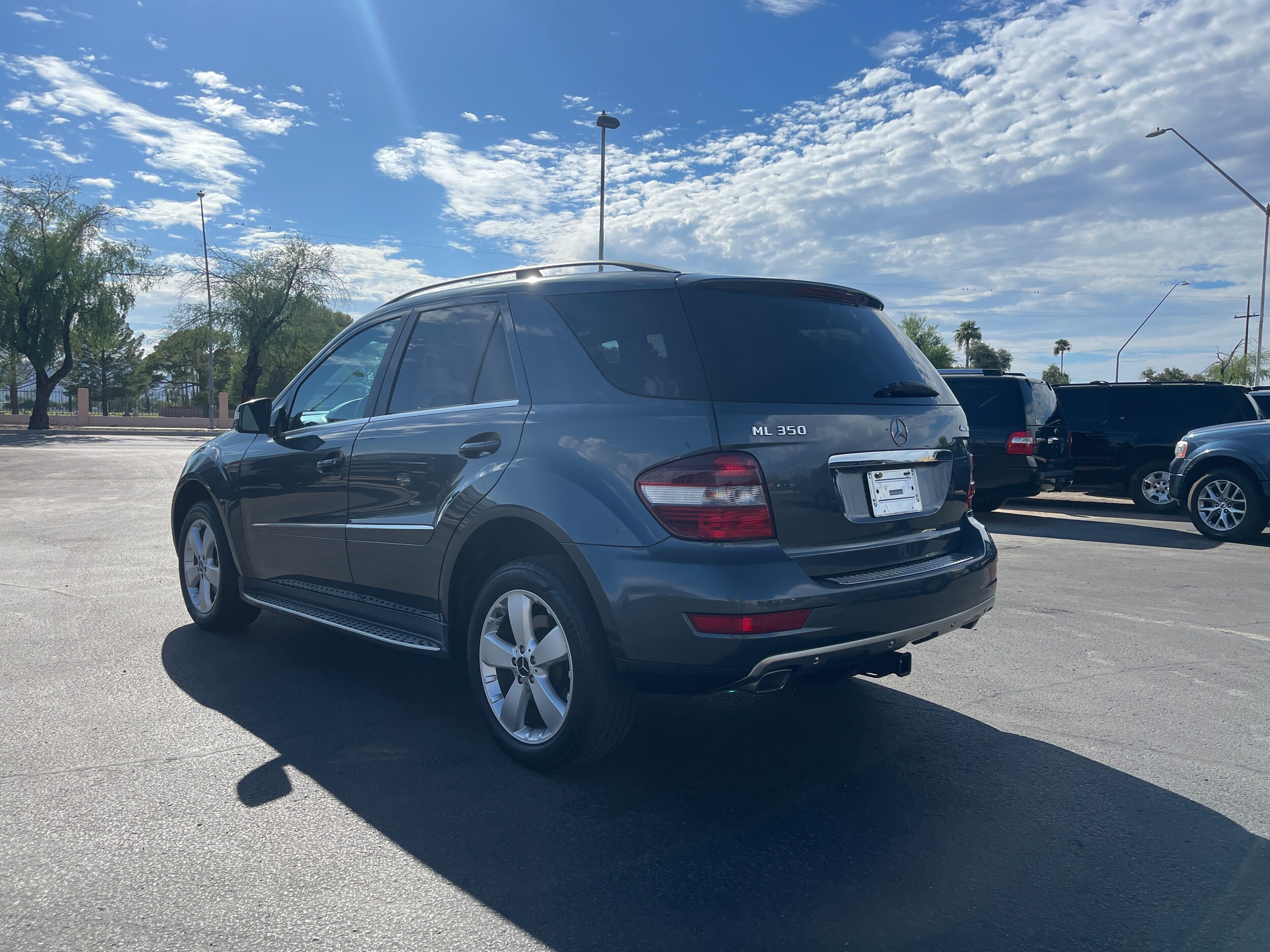2011 Mercedes Benz ML 350 4MATIC photo 3