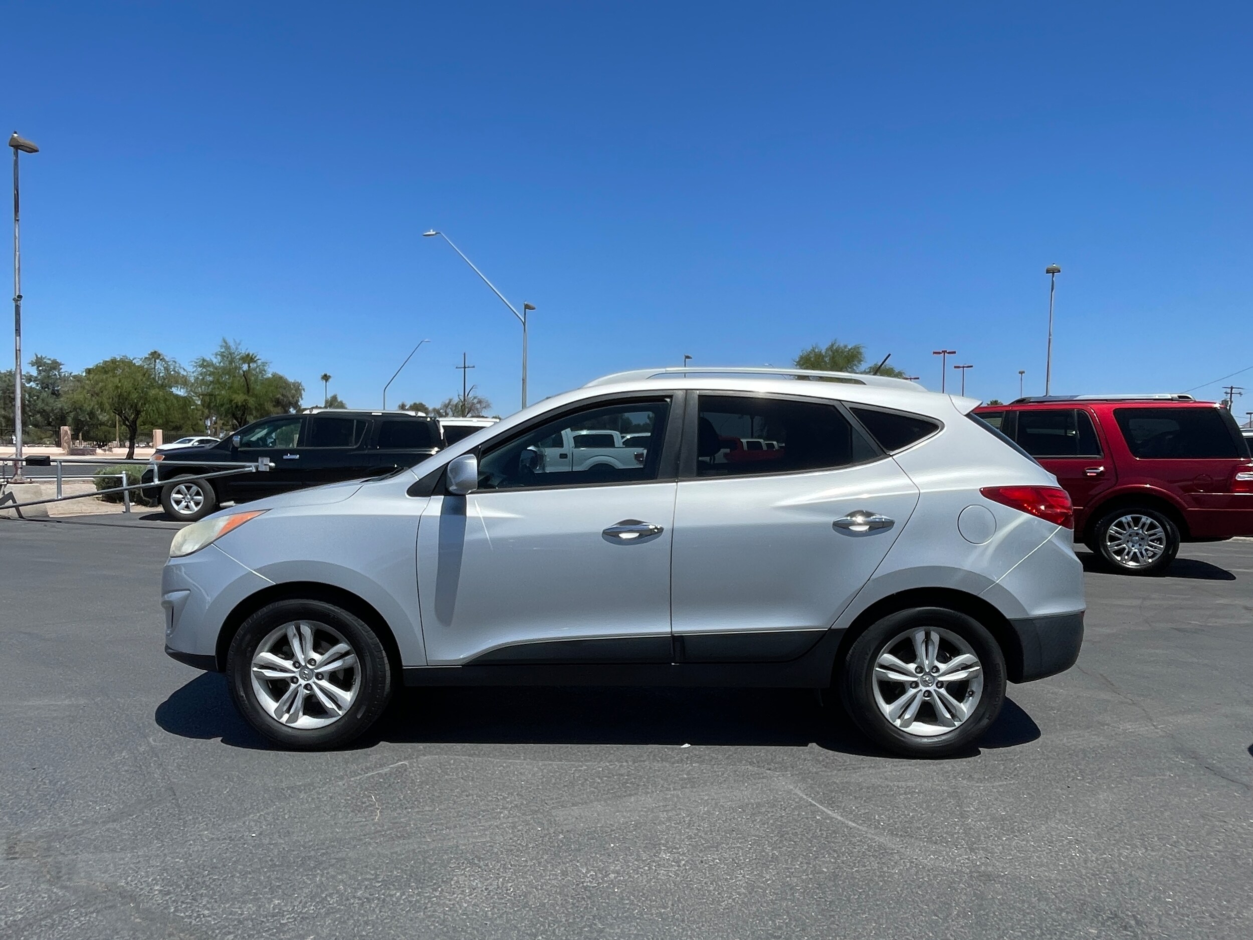 2010 Hyundai Tucson GLS photo 2